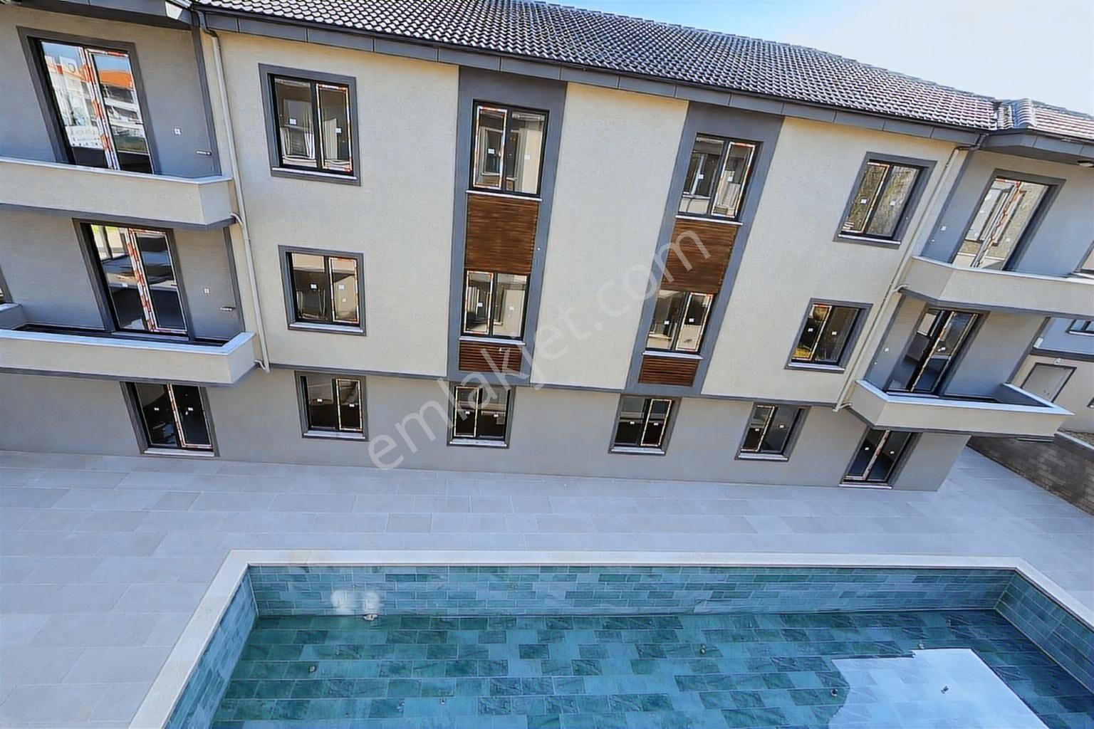 Yeni Mahalle'de Havuzlu Site İçi 2+1 Daire - Görsel 4