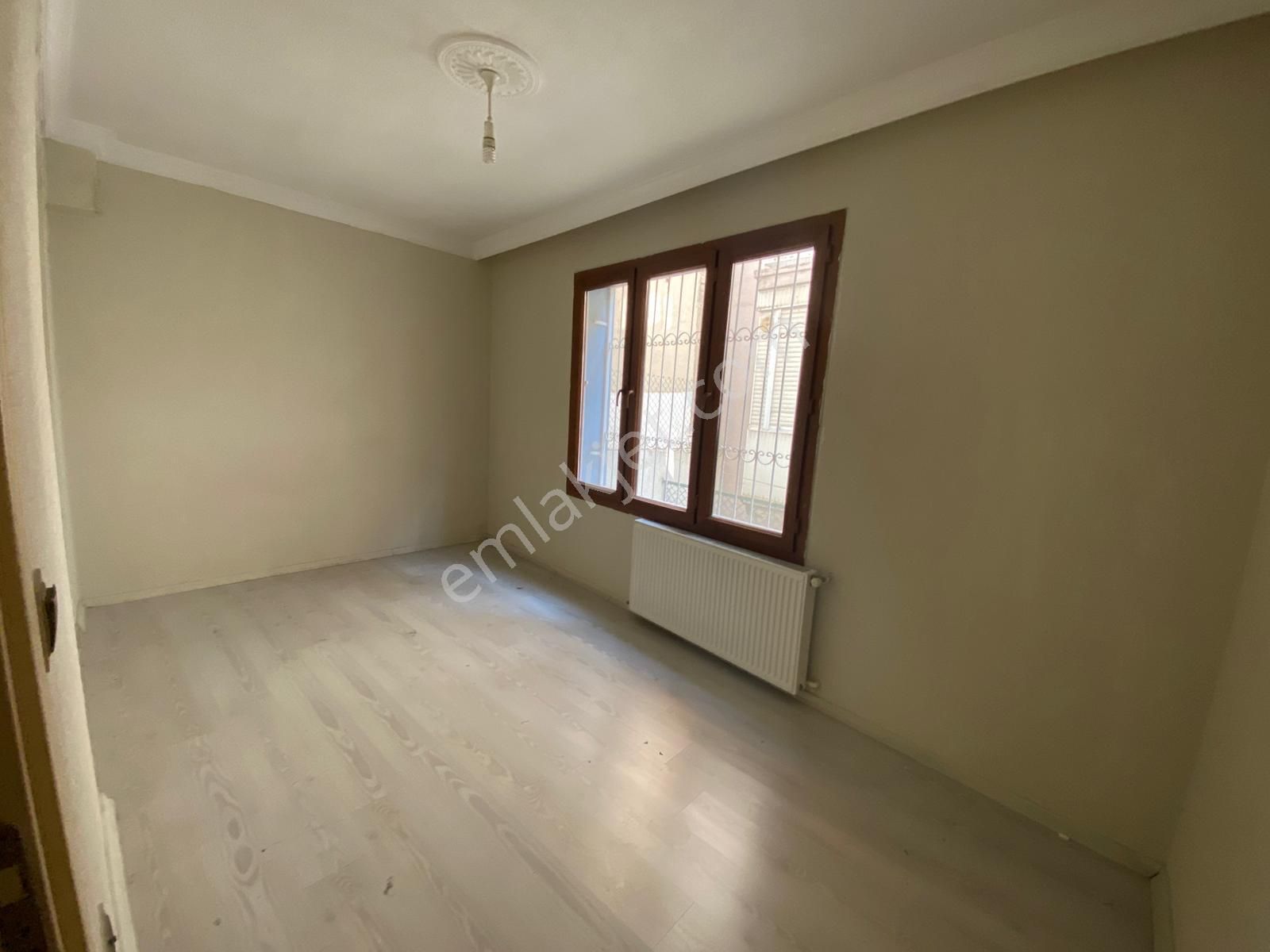 Buca Dicle Mah.de Yıkıkkemer Meydan Yakını 2+1 90m2 Dgazlı Bahçeli Kiralık Daire - Görsel 3