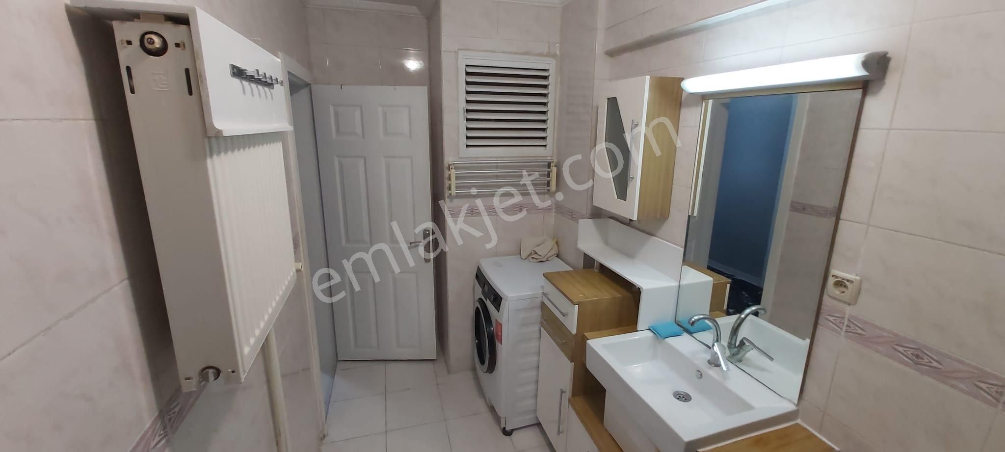 Aile Apartmanında Mütevazi Mobilyalı Masrafsız Daire - Görsel 25