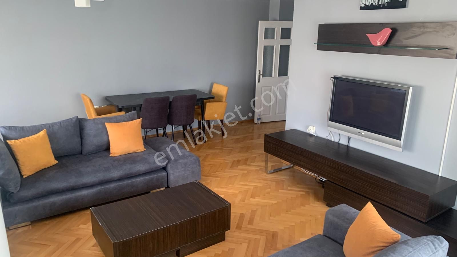 Aile Apartmanında Mütevazi Mobilyalı Masrafsız Daire - Görsel 5