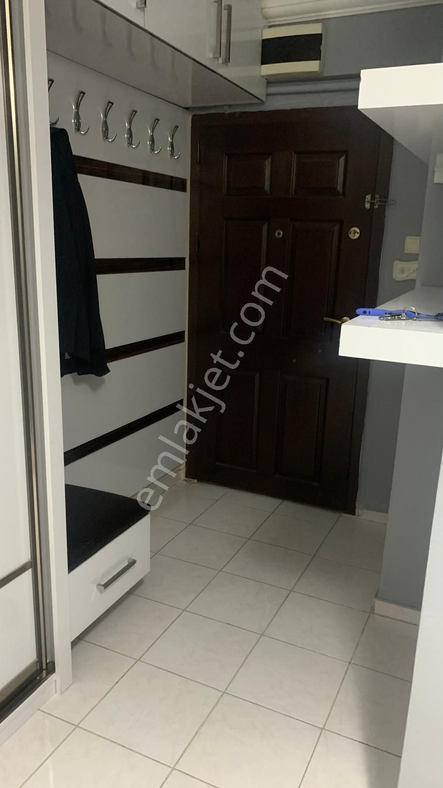 Aile Apartmanında Mütevazi Mobilyalı Masrafsız Daire - Görsel 28
