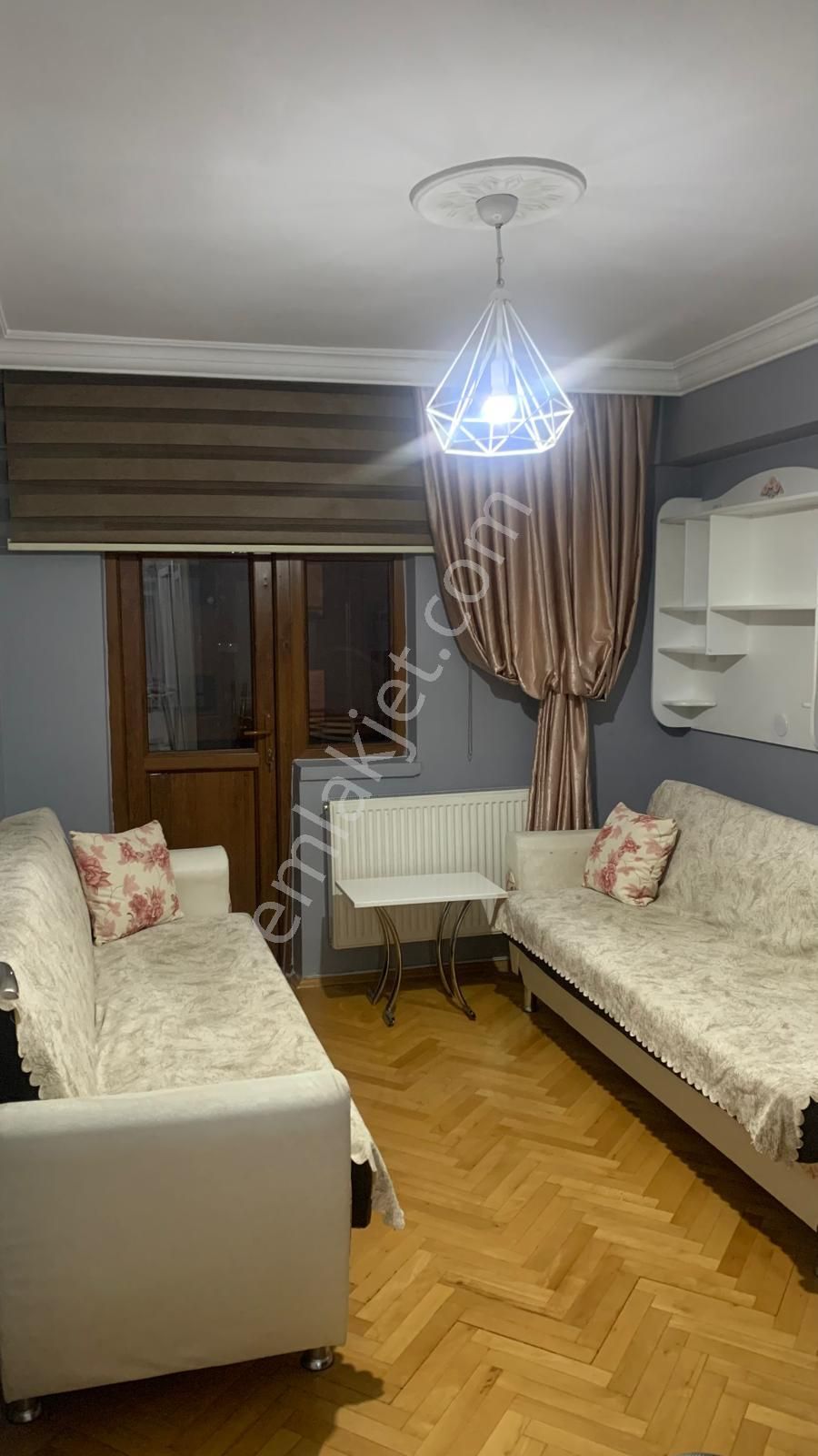 Aile Apartmanında Mütevazi Mobilyalı Masrafsız Daire - Görsel 10
