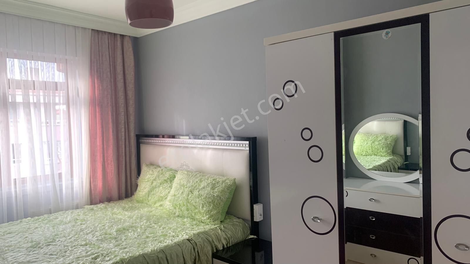 Aile Apartmanında Mütevazi Mobilyalı Masrafsız Daire - Görsel 18