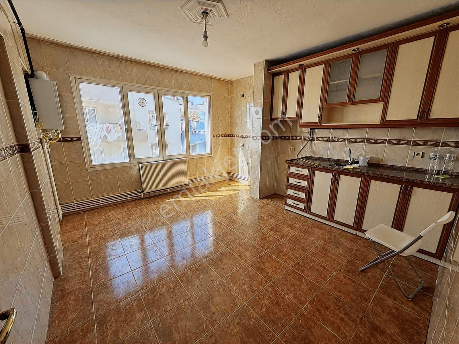 Özmert Ten 3+1 Köşe Bina 140 M2 Aydınlık Ferah Kiralık Daire - Görsel 10