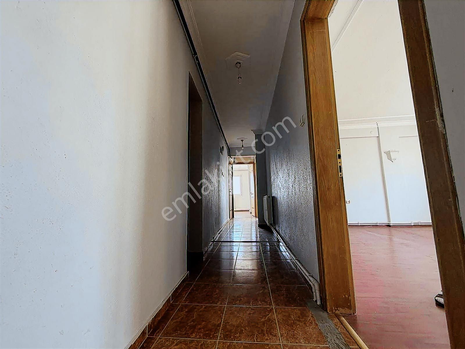 Özmert Ten 3+1 Köşe Bina 140 M2 Aydınlık Ferah Kiralık Daire - Görsel 25