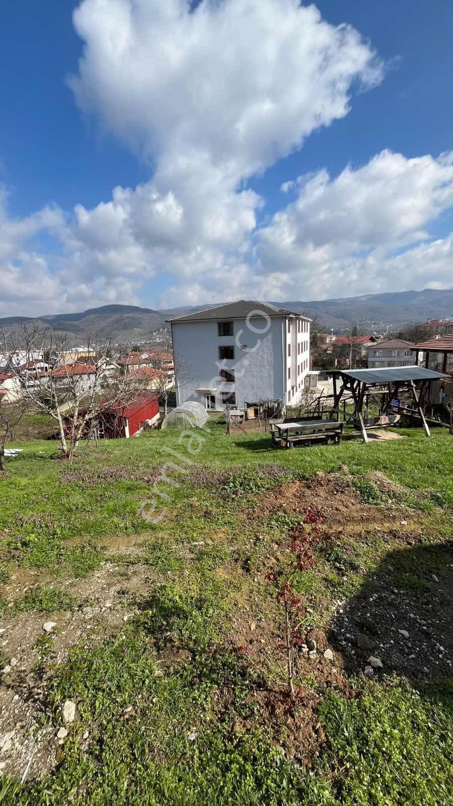 Ruşen Aydın Gayrimenkul'den Kaynaşlı Merkezde Satılık Arsa - Görsel 5