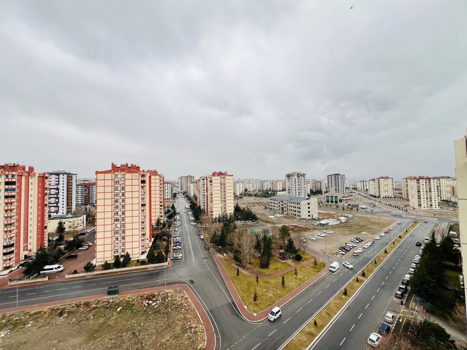 Tramvay Yanı İçi Yapılı Temiz Yüksek Kredi İmkanı 3+1 - Görsel 2