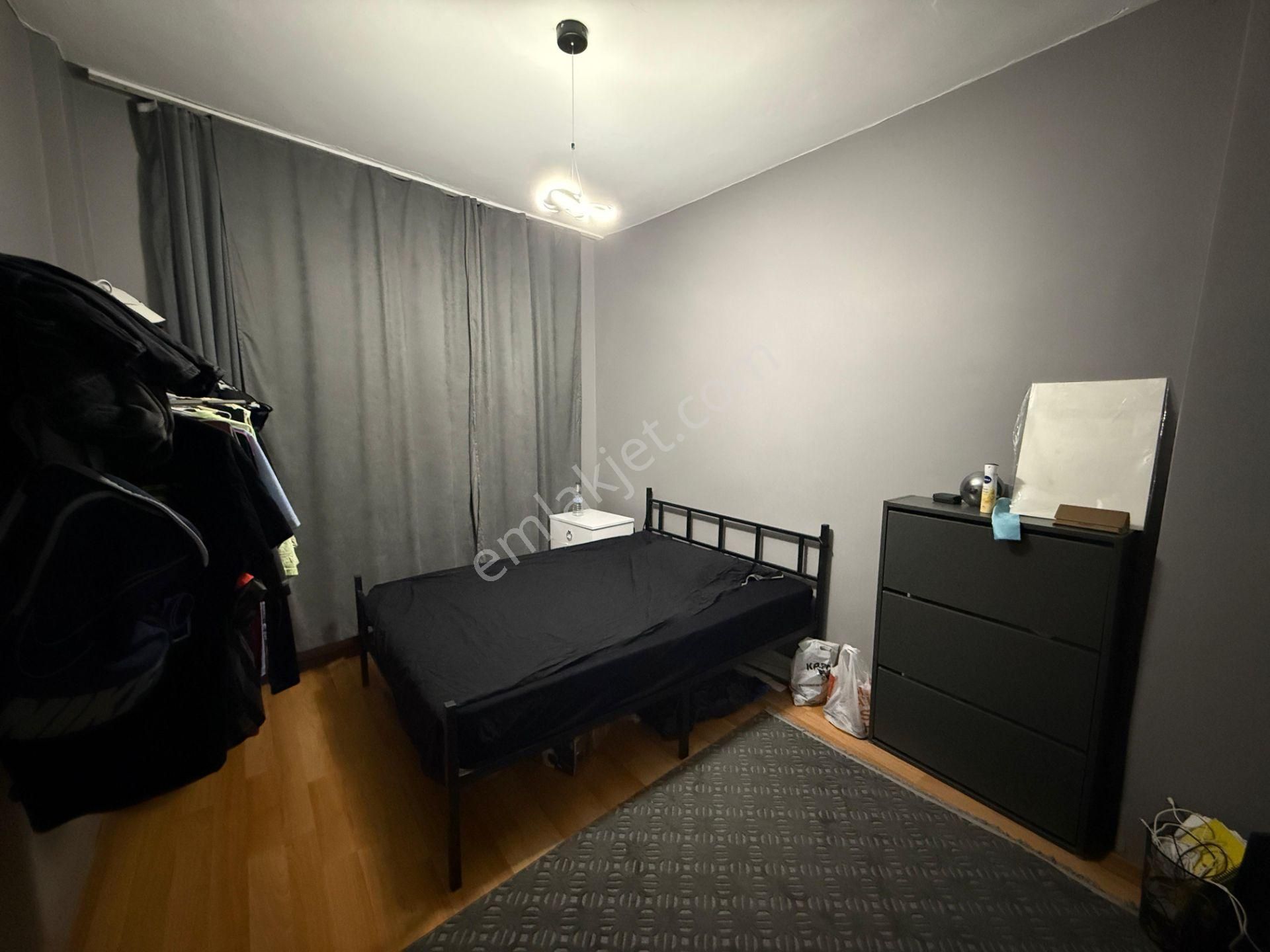 Burç Emlaktan, Gazi Refik Sokakta, 2+1, Kombili, 80 M2, Müstakil Bahçeli, Temiz Daire - Görsel 13