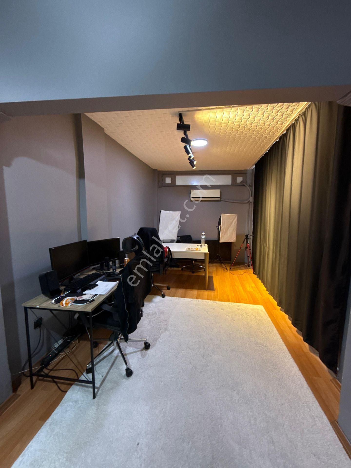 Burç Emlaktan, Gazi Refik Sokakta, 2+1, Kombili, 80 M2, Müstakil Bahçeli, Temiz Daire - Görsel 7