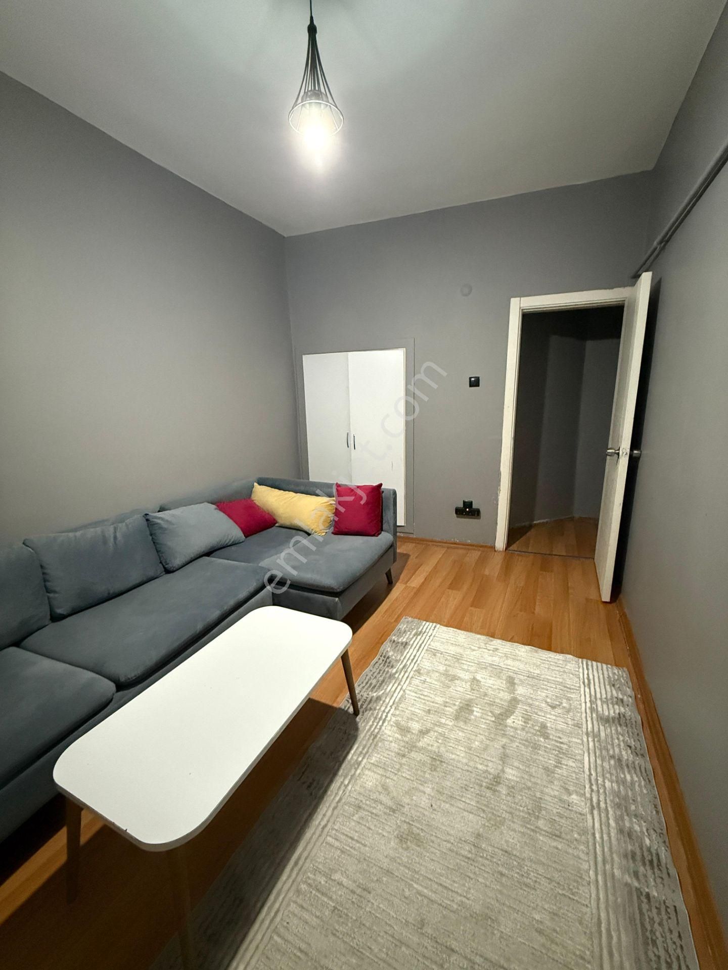 Burç Emlaktan, Gazi Refik Sokakta, 2+1, Kombili, 80 M2, Müstakil Bahçeli, Temiz Daire - Görsel 15