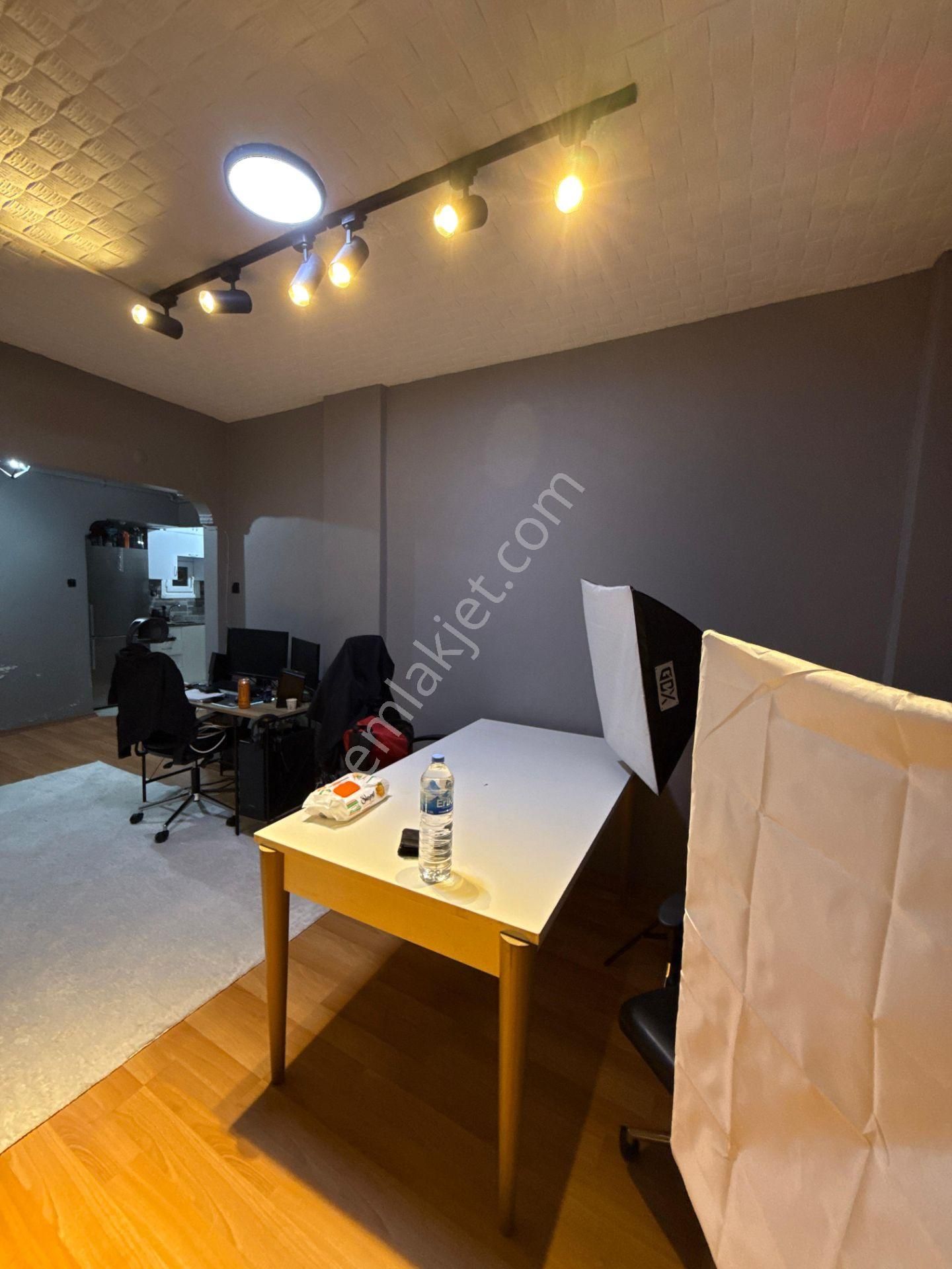 Burç Emlaktan, Gazi Refik Sokakta, 2+1, Kombili, 80 M2, Müstakil Bahçeli, Temiz Daire - Görsel 6