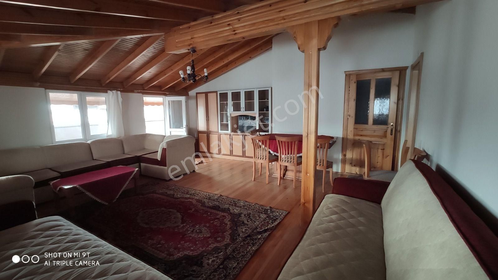 Pendik Esenyalı Mahallesinde Eşyalı Kiralık 1+1 130m2 Teras Daire - Görsel 4