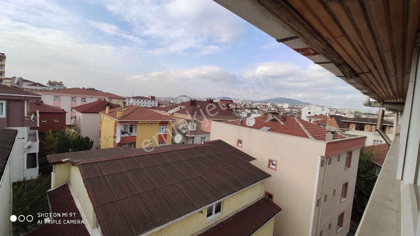 Pendik Esenyalı Mahallesinde Eşyalı Kiralık 1+1 130m2 Teras Daire - Görsel 21