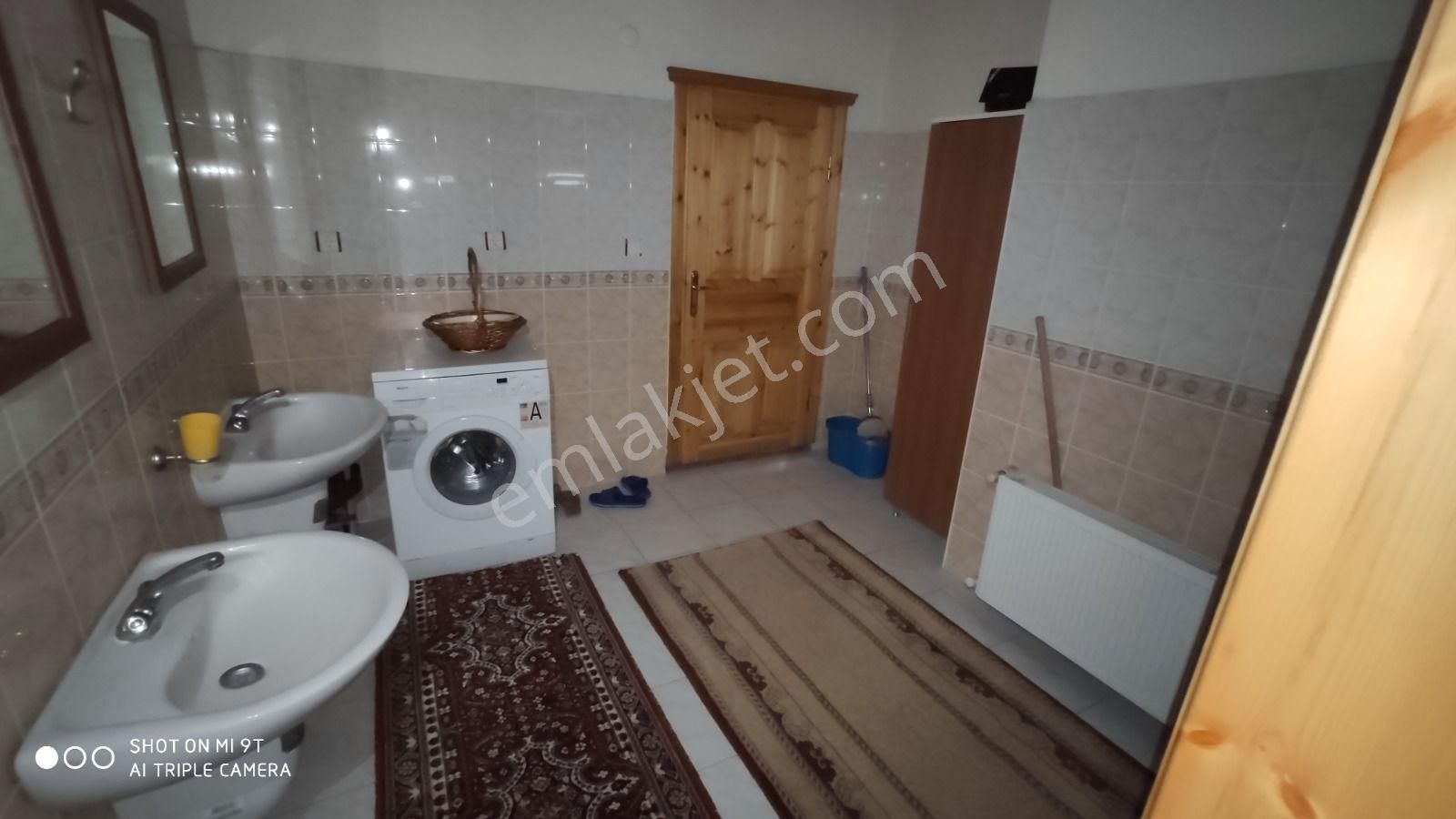 Pendik Esenyalı Mahallesinde Eşyalı Kiralık 1+1 130m2 Teras Daire - Görsel 14