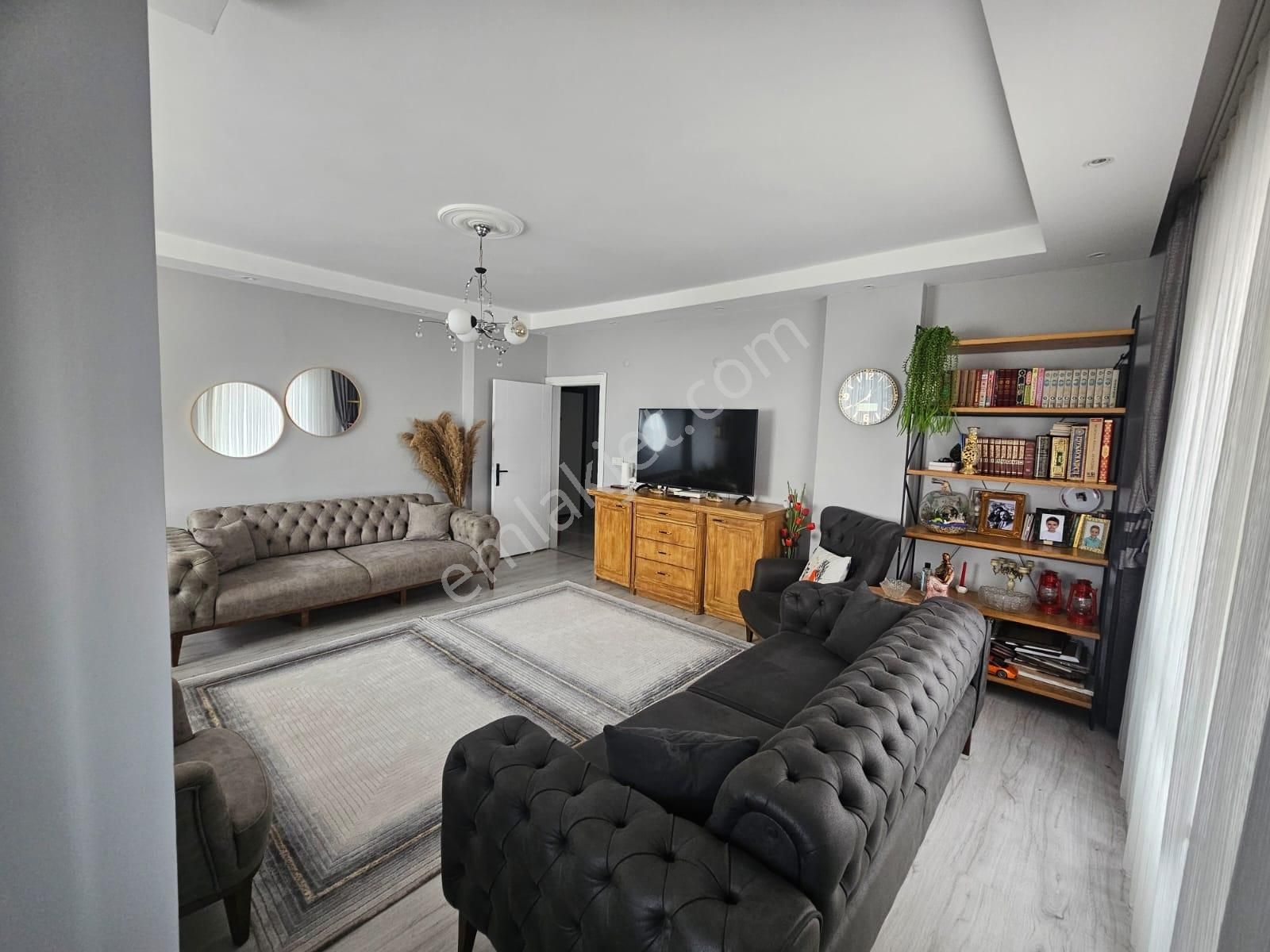 Halkalı Merkez Cadde Üzeri 2+1 Satılık 115 M2 Full Lüks Yapılı