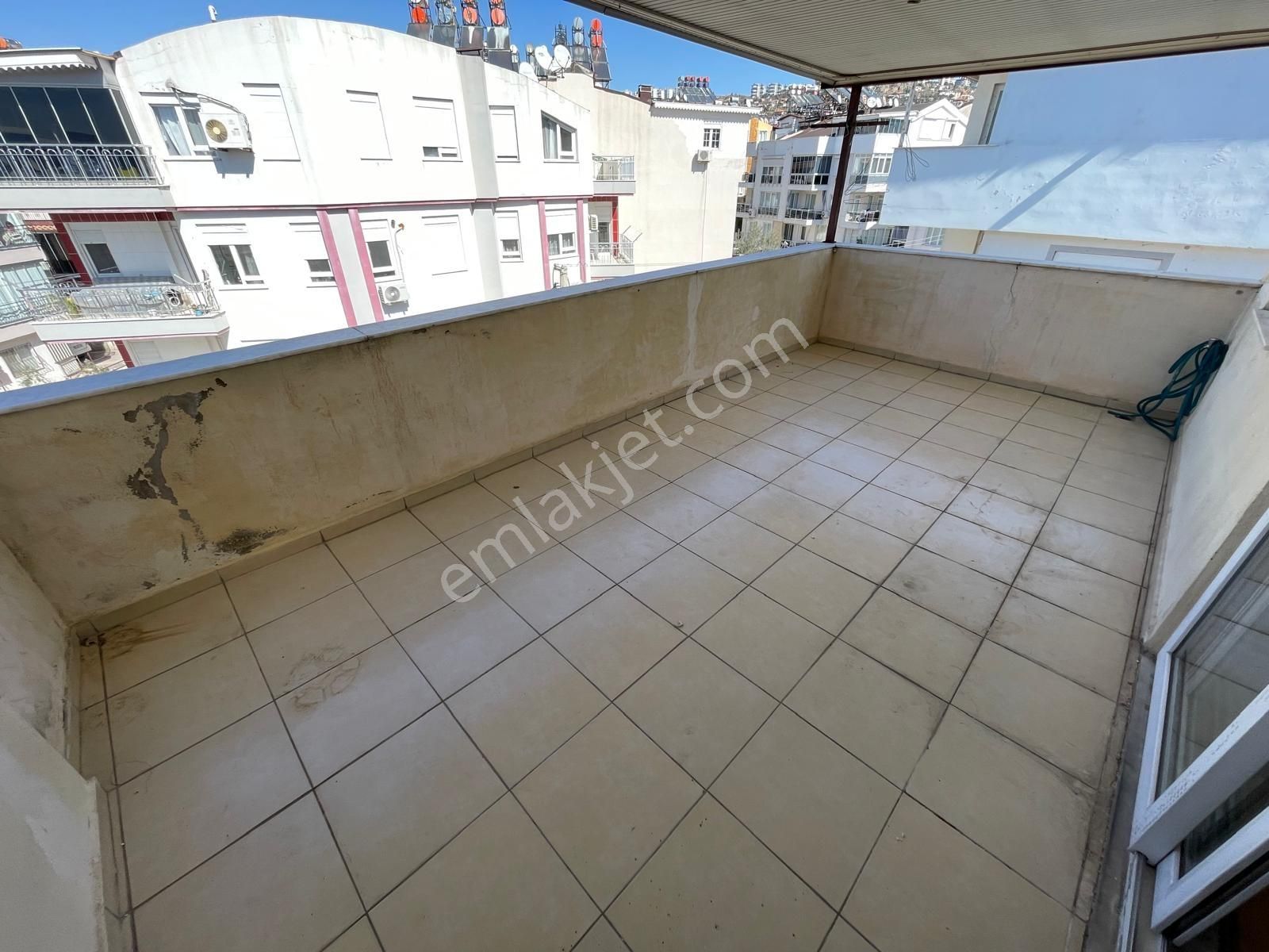 Antalya Otogar Karşısı Kiralık 1+1 95m2 Çatı Katı Daire - Görsel 11