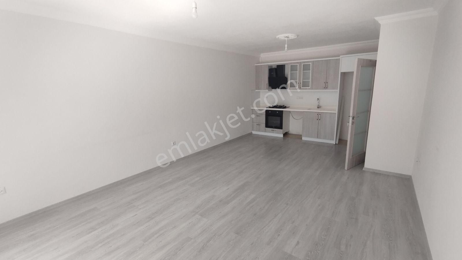 İlkon'dan Taşyaka Ana Cadde Üstü Yeni Binada Kiralık 3+1 Daire - Görsel 21