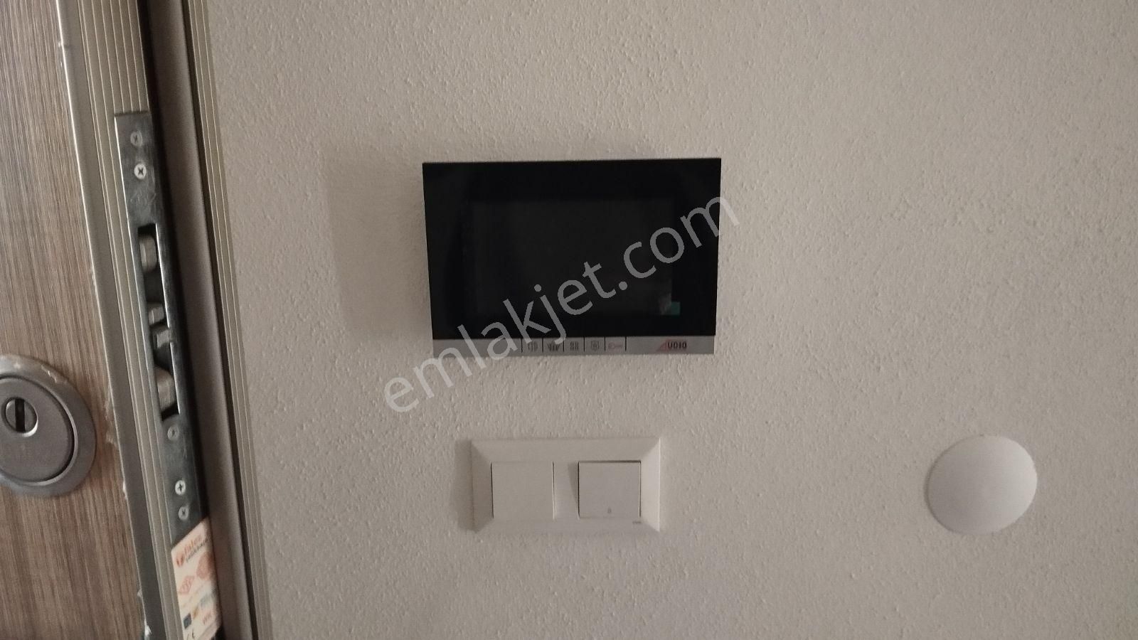 İlkon'dan Taşyaka Ana Cadde Üstü Yeni Binada Kiralık 3+1 Daire - Görsel 5