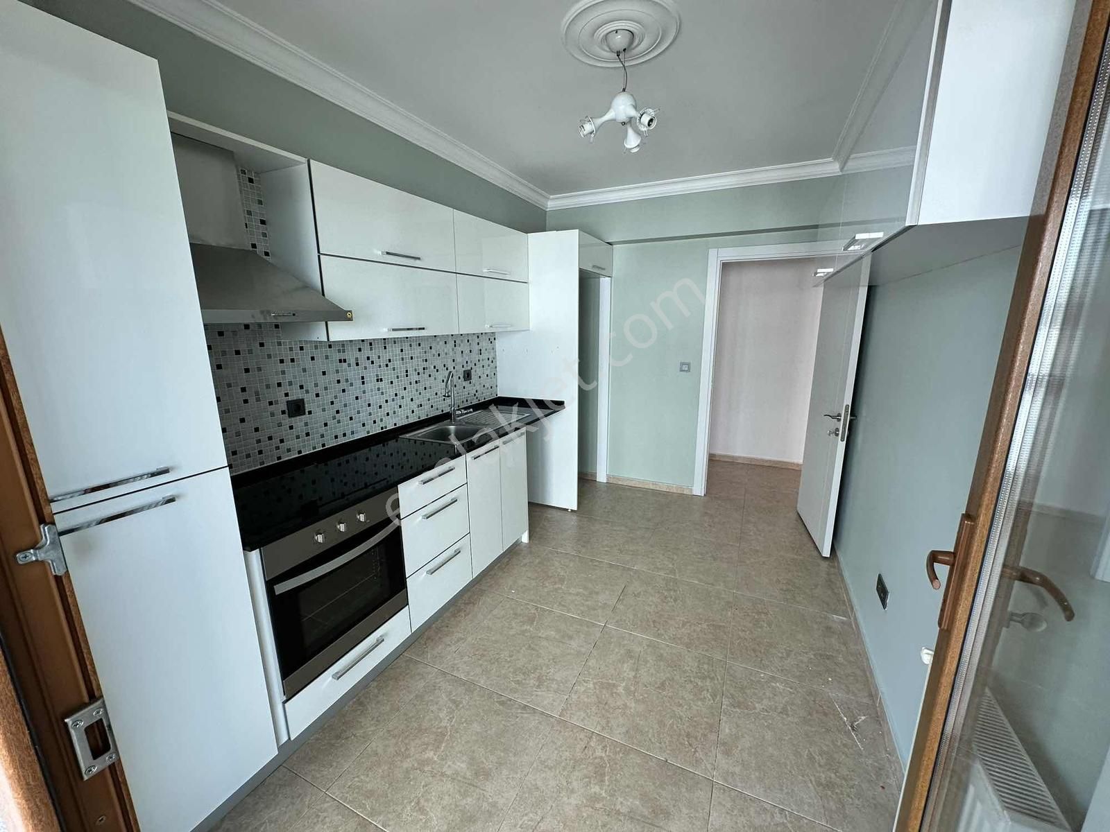 Bulut Emlak'tan Site İçinde 7/24 Özel Güvenlik Ve Havuzlu 3+1 - Görsel 11