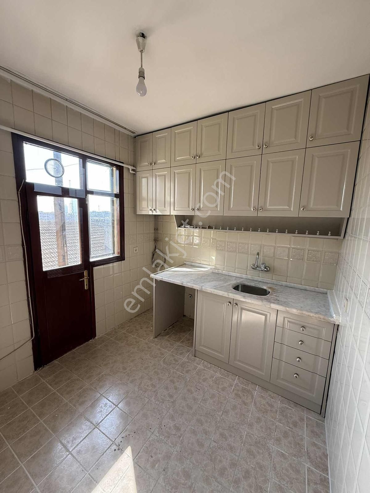 Ümraniye Santralde Metroya 3 Dk Mesafede Kiralık Ferah 3+1 - Görsel 11