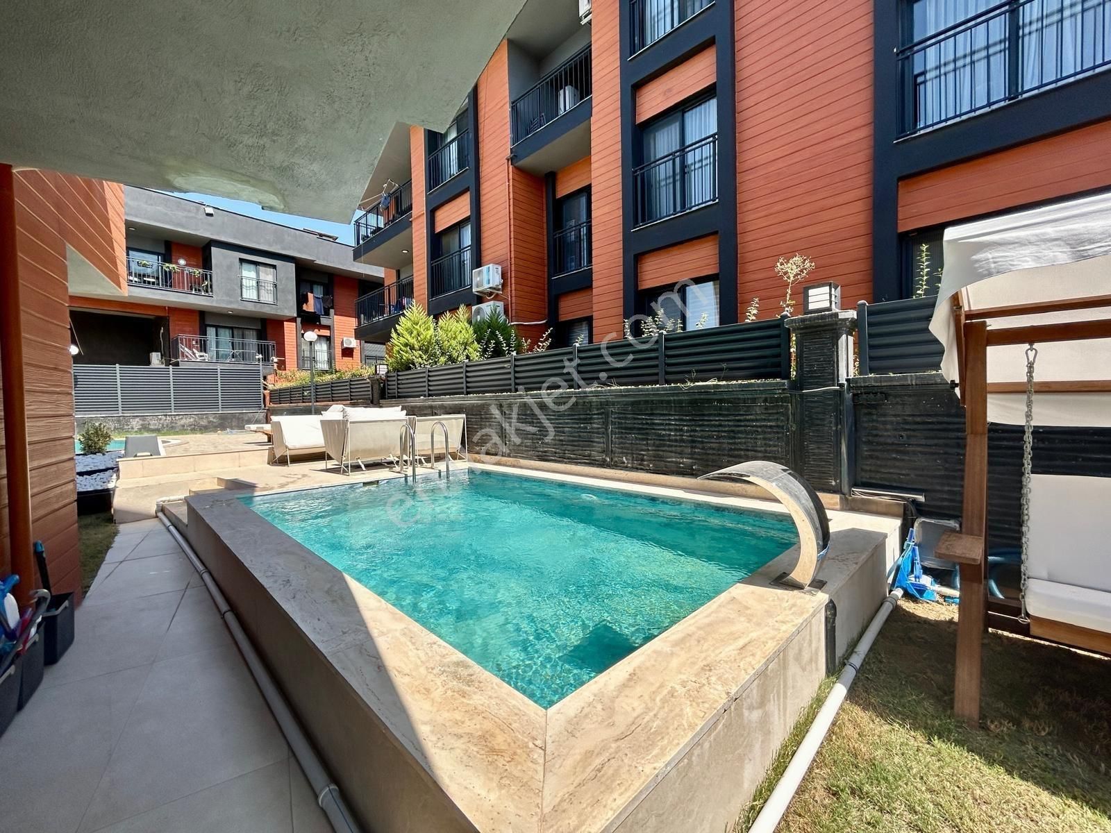 Kuşadası Davutlarda Özel Havuzlu Full Eşyalı Müstakil 4+1 Villa - Görsel 15