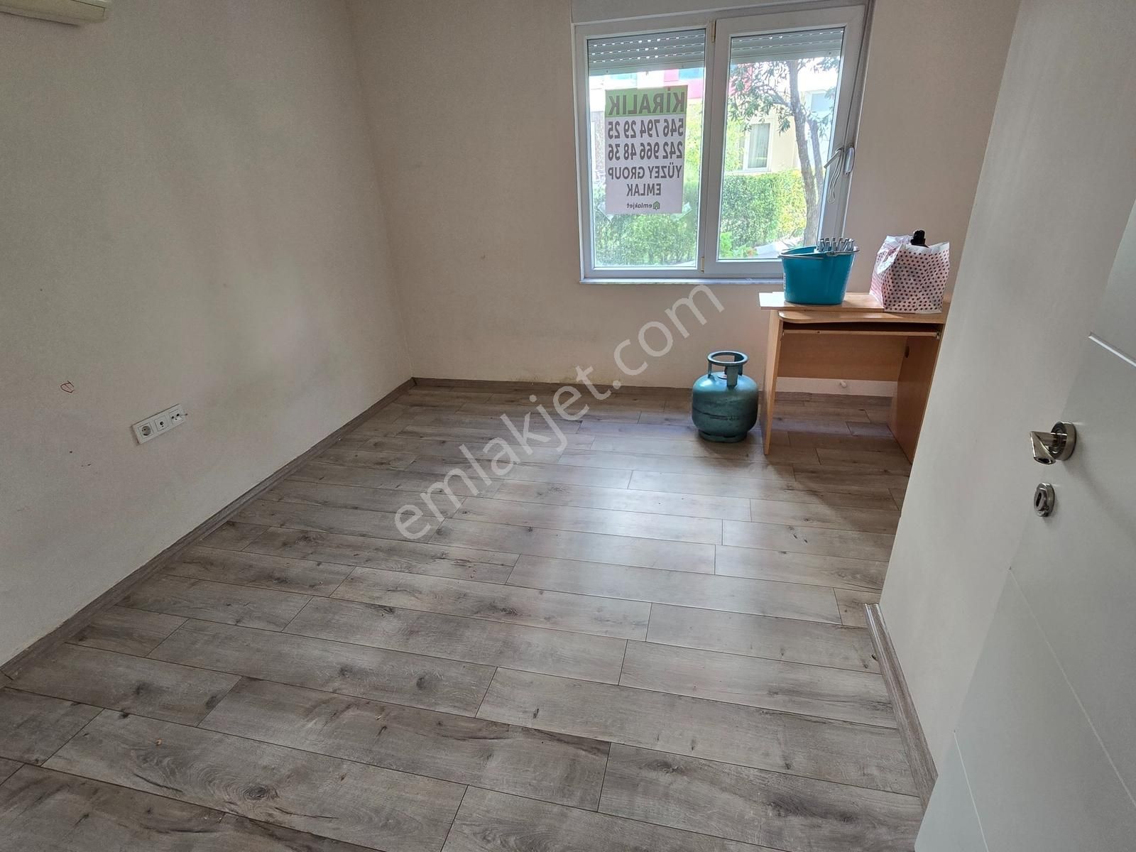 Caddeye Ulaşıma Yakın,havuzlu Lüks Sitede , Beyaz Eşyalı 1+1 - Görsel 12