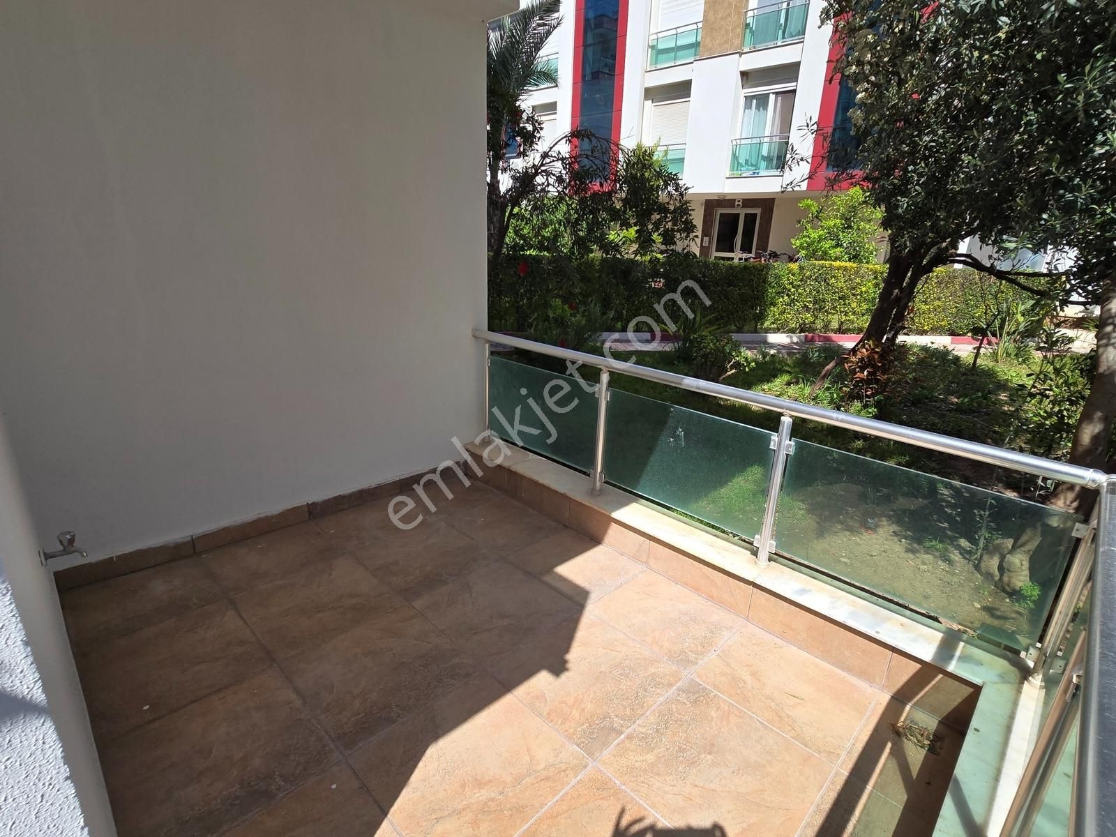 Caddeye Ulaşıma Yakın,havuzlu Lüks Sitede , Beyaz Eşyalı 1+1 - Görsel 19