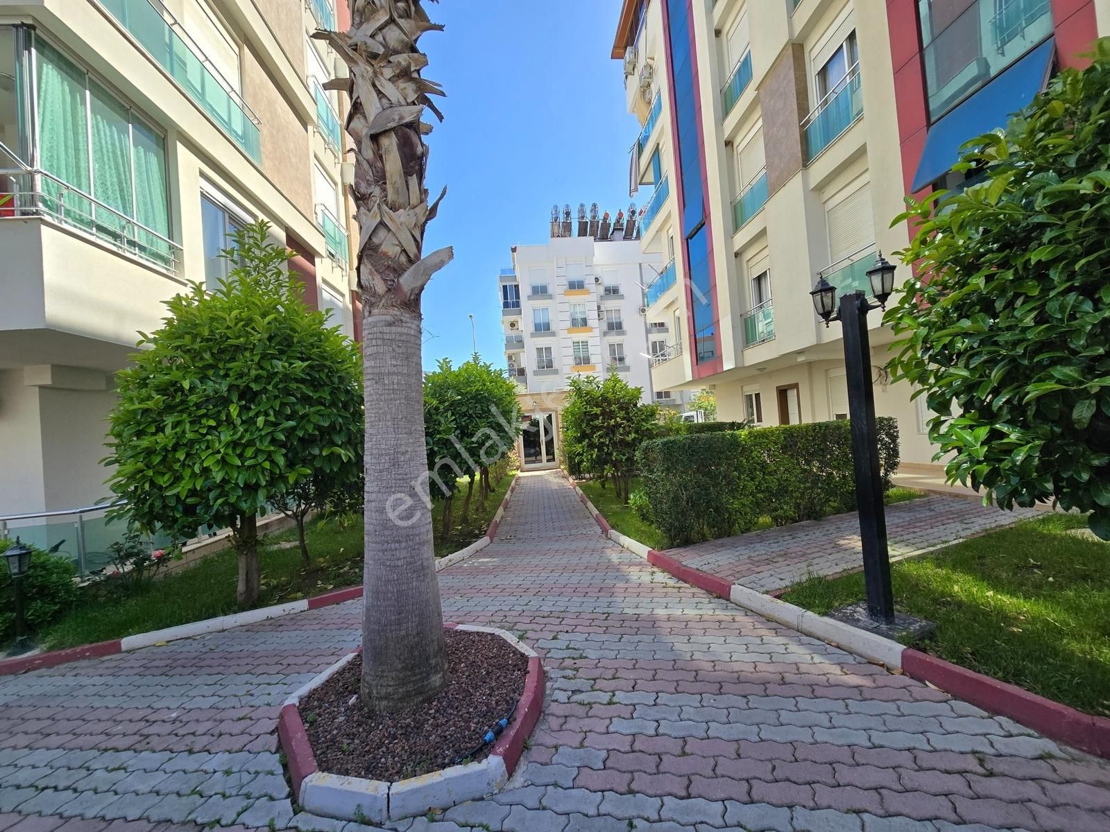 Caddeye Ulaşıma Yakın,havuzlu Lüks Sitede , Beyaz Eşyalı 1+1 - Görsel 14