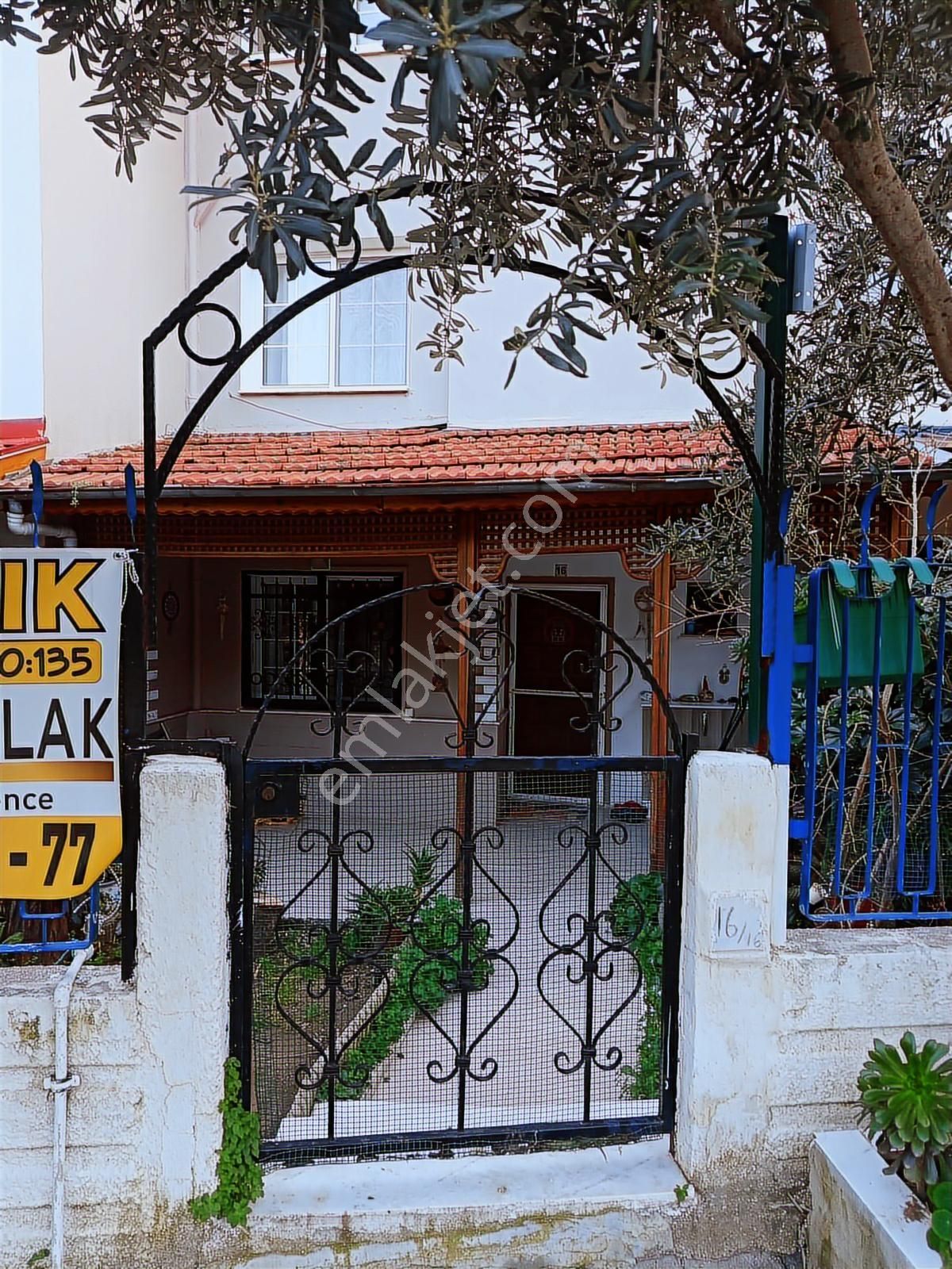 Havuzlu Sitede, Deniz Manzaralı Triplex 4+1 Villa - Görsel 22