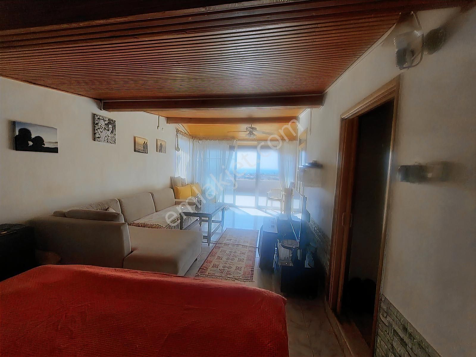 Havuzlu Sitede, Deniz Manzaralı Triplex 4+1 Villa - Görsel 3