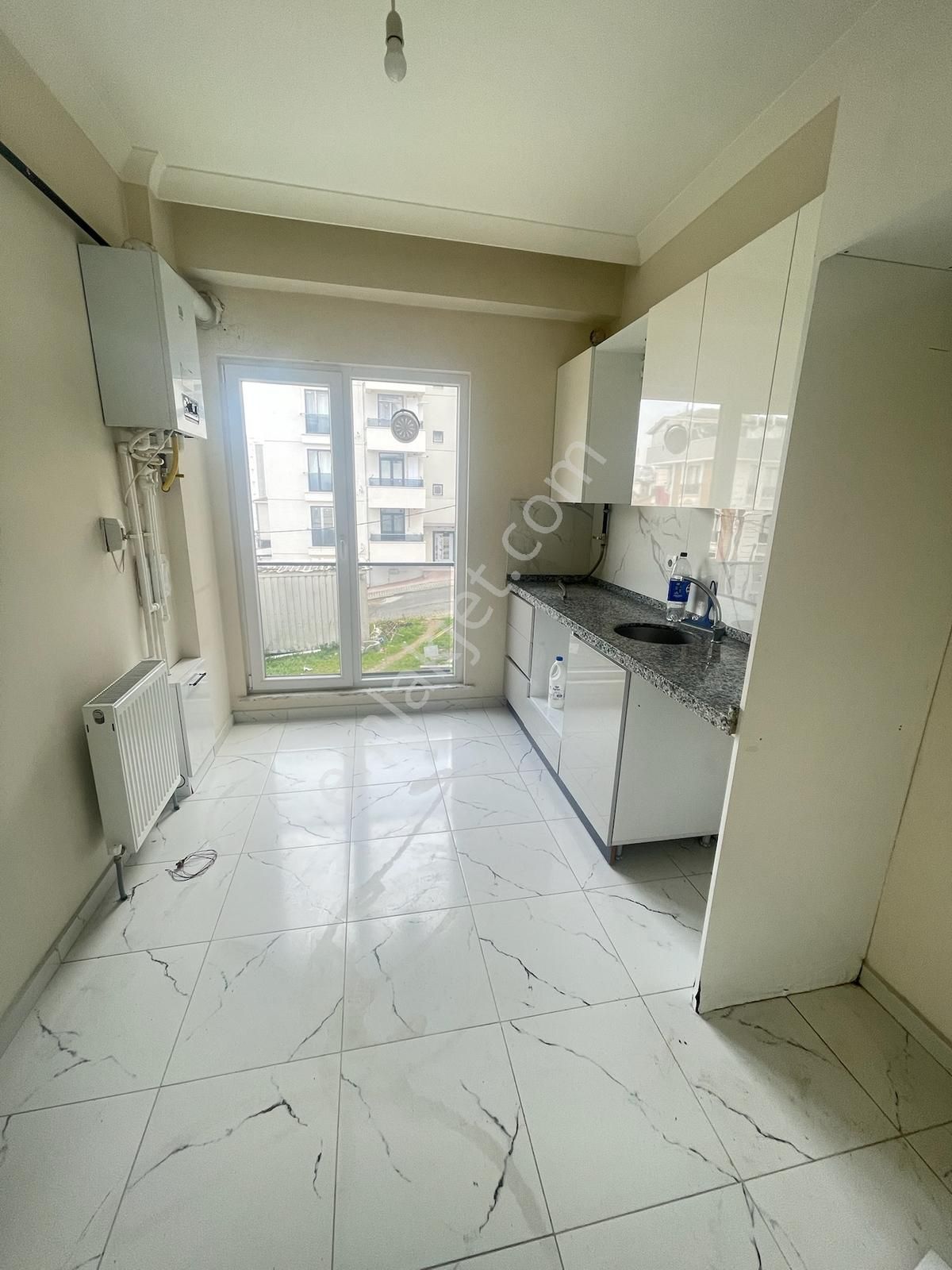Koru Emlak'tan Geniş Kiralık 2+1 Ferah Daire - Görsel 8