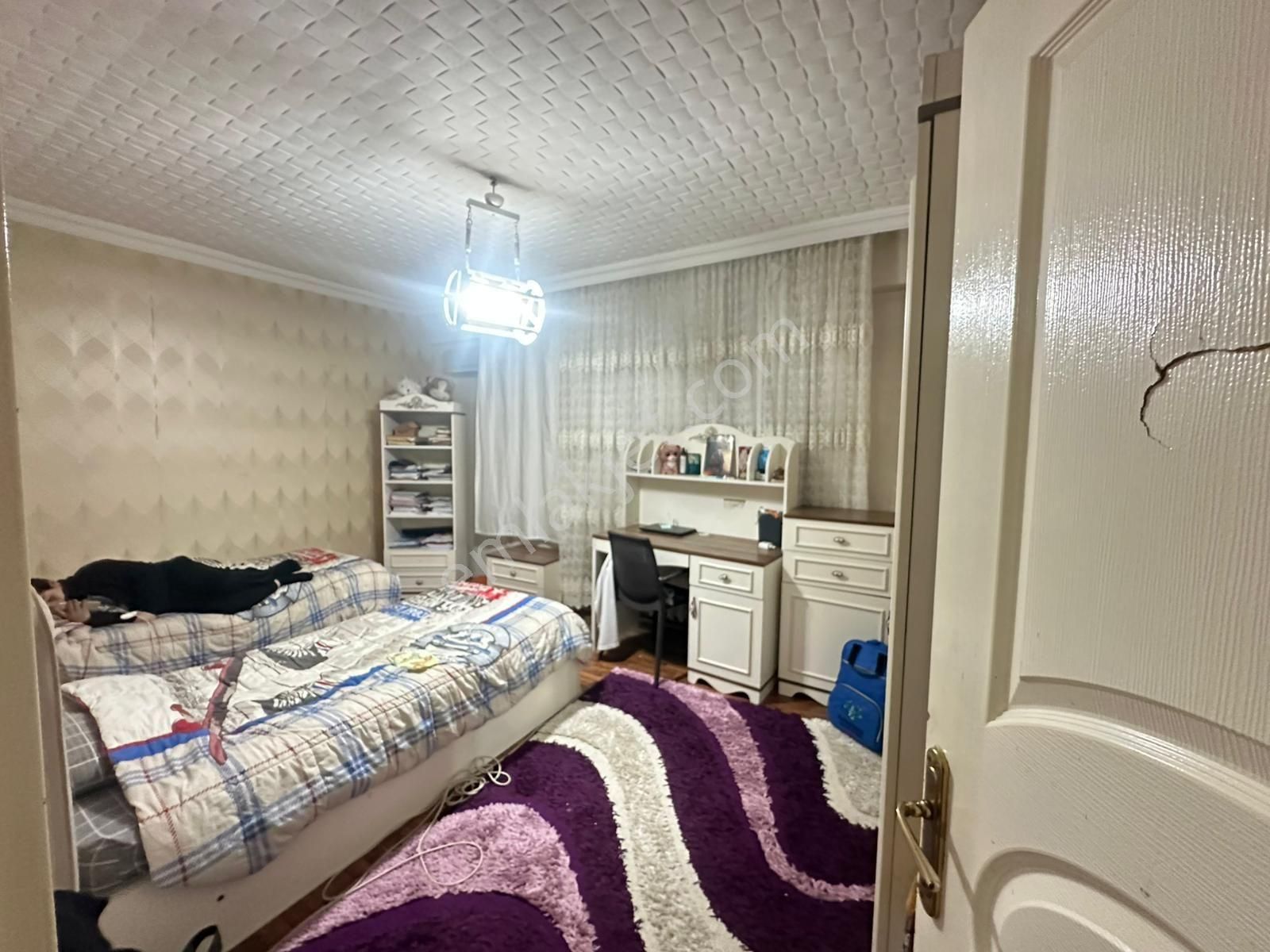 Millet Bahçesi Civarında Bulunan 3+1 Dairemiz Acilen Satılıktır - Görsel 16