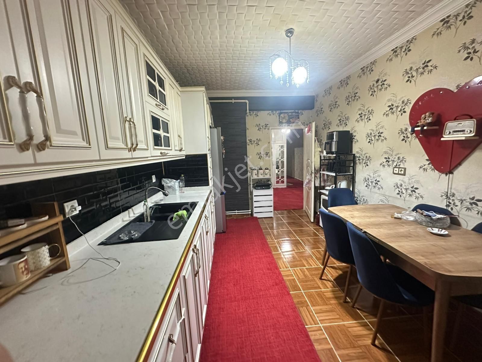 Millet Bahçesi Civarında Bulunan 3+1 Dairemiz Acilen Satılıktır - Görsel 14