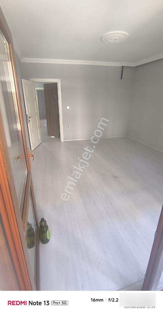 Acil! Başakşehir Güvercintepe'de 100m² 2+1 Satılık Seçkin Daire - Görsel 11