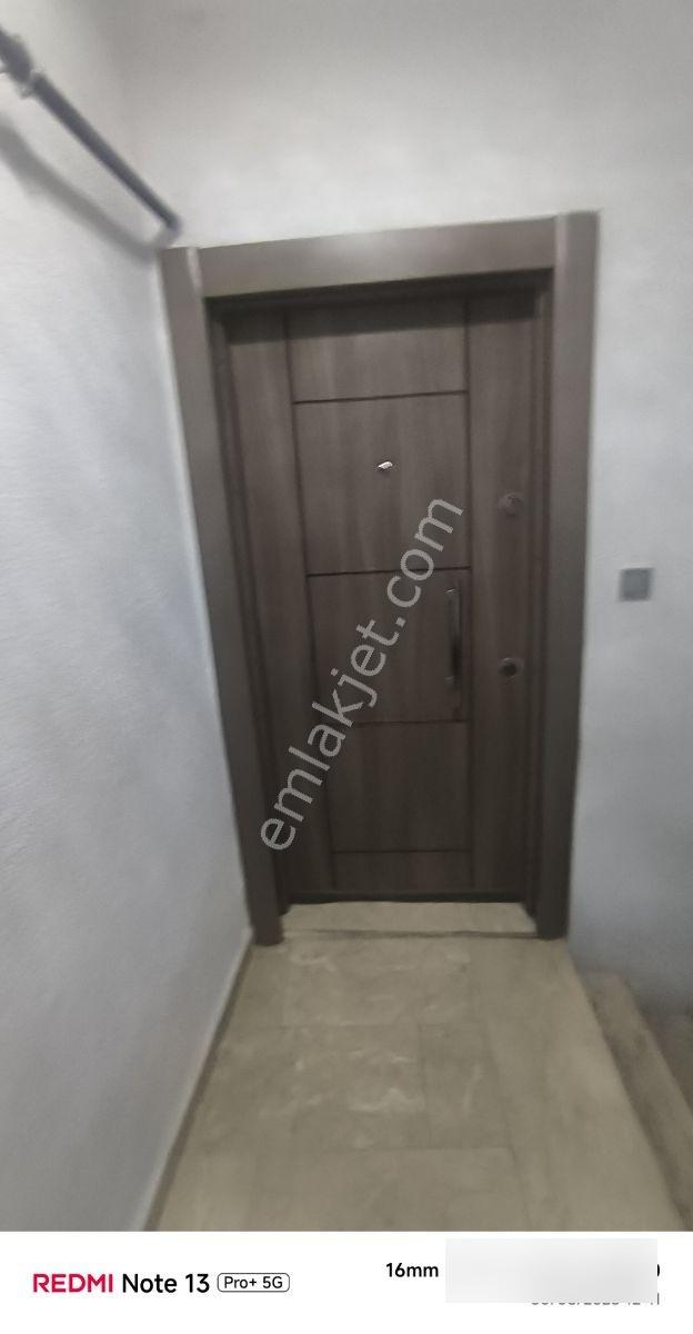 Acil! Başakşehir Güvercintepe'de 100m² 2+1 Satılık Seçkin Daire