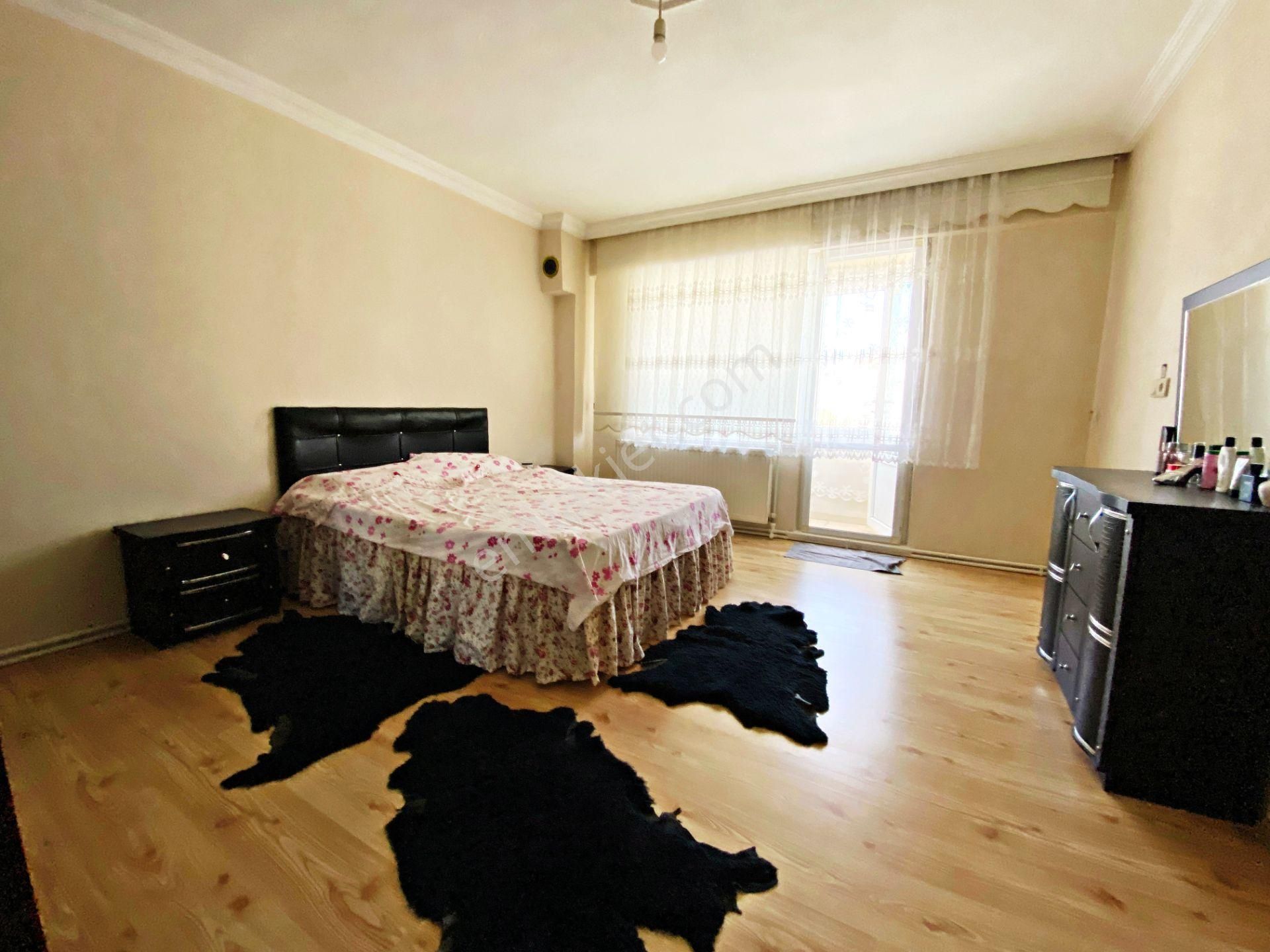 🛑🛑aktiften Akçay'da Satılık 3+1 Çift Balkonlu Ön Cephe Arakat 176m2 Harika Daire - Görsel 17