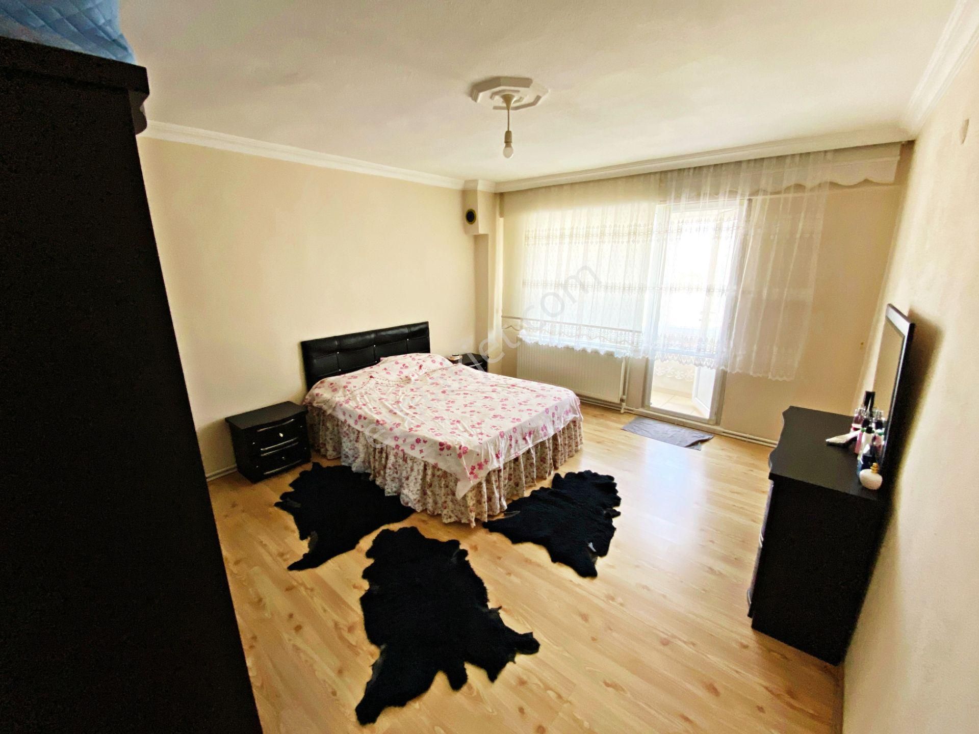 🛑🛑aktiften Akçay'da Satılık 3+1 Çift Balkonlu Ön Cephe Arakat 176m2 Harika Daire - Görsel 7