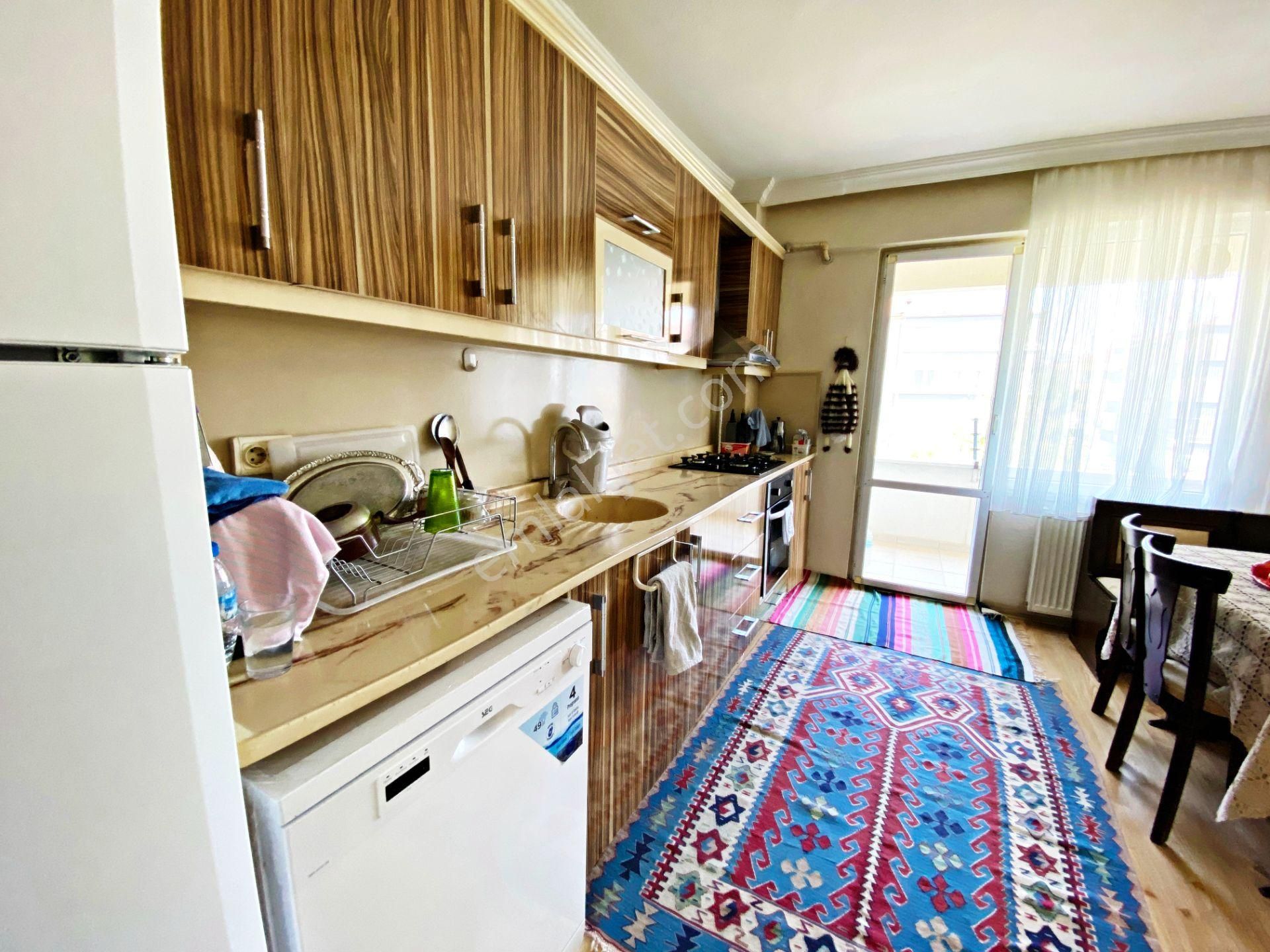 🛑🛑aktiften Akçay'da Satılık 3+1 Çift Balkonlu Ön Cephe Arakat 176m2 Harika Daire