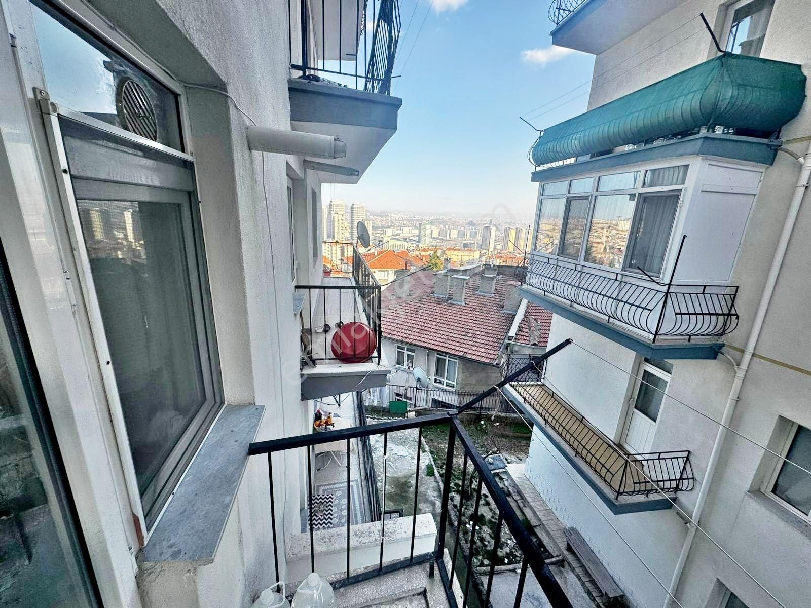 Ergenekon'da Ankara Manzaralı Arakat Yapılı Acil Satılık 2+1 Daire.. - Görsel 9