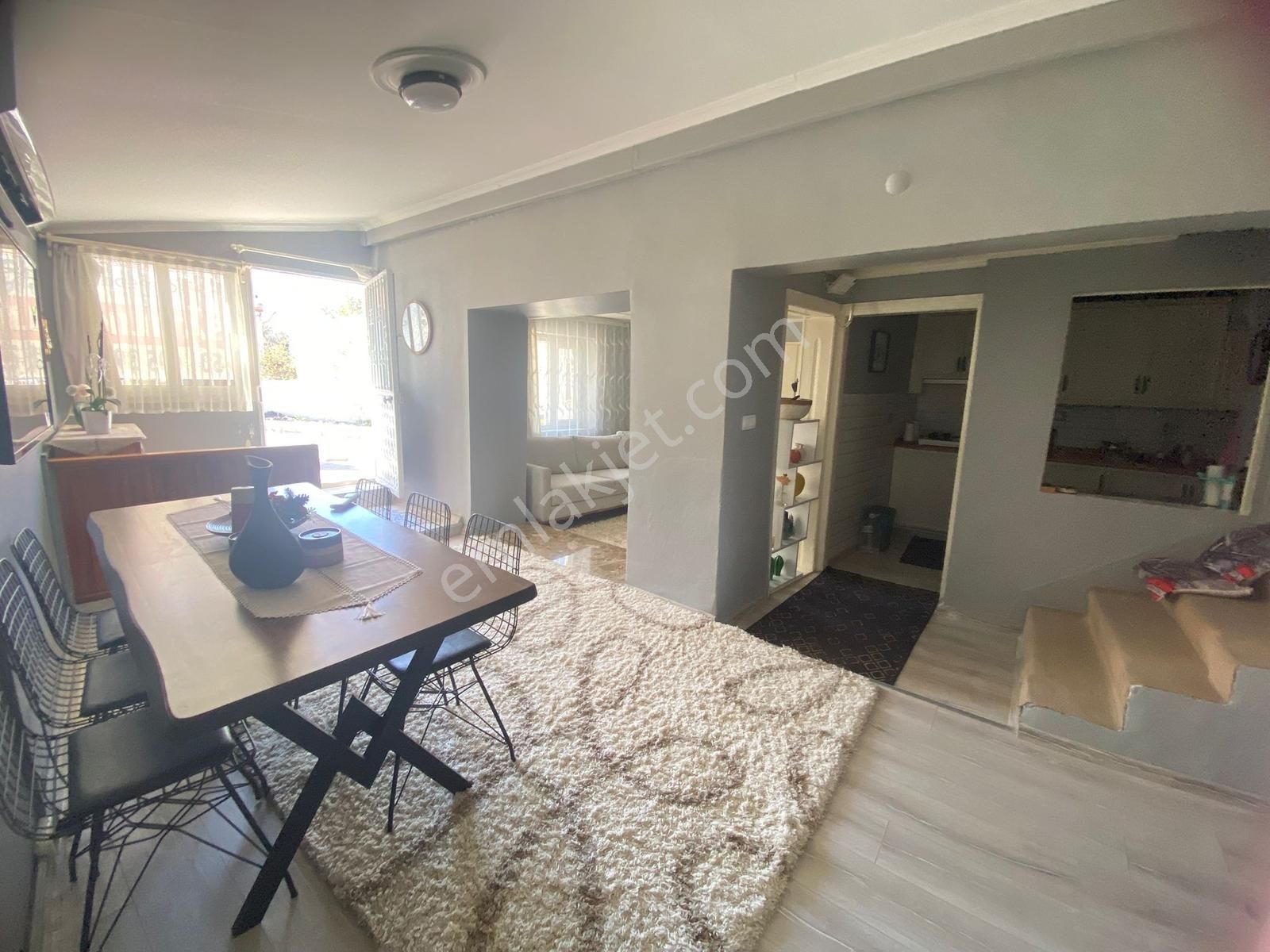 Urla Merkezde Sanat Sokağına Yürüme Mesafesinde Müstakil Ev - Görsel 8