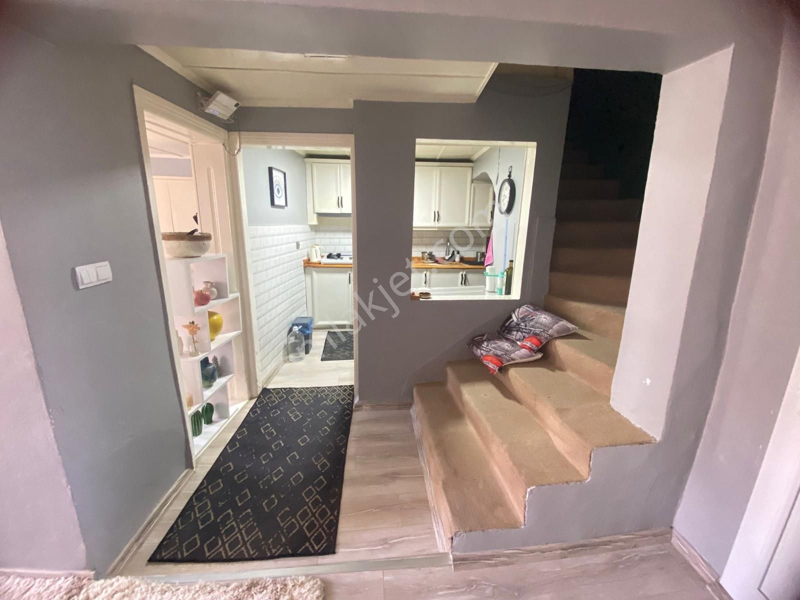 Urla Merkezde Sanat Sokağına Yürüme Mesafesinde Müstakil Ev - Görsel 3