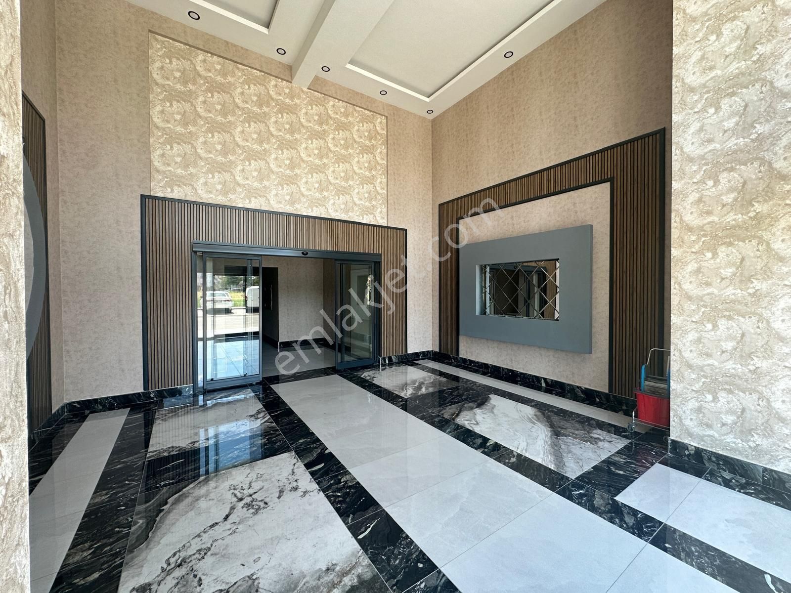 Bekir Yıldız Bulvarı Üzerinde 4+1 Lüx Satılık Daire - Görsel 8