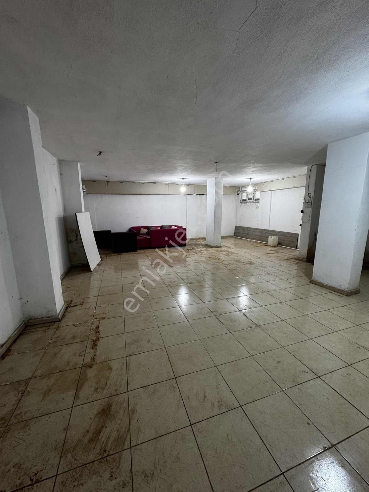 Atalay Caddesinde Kiralık 140 M2 Depolu Dükkan - Görsel 22