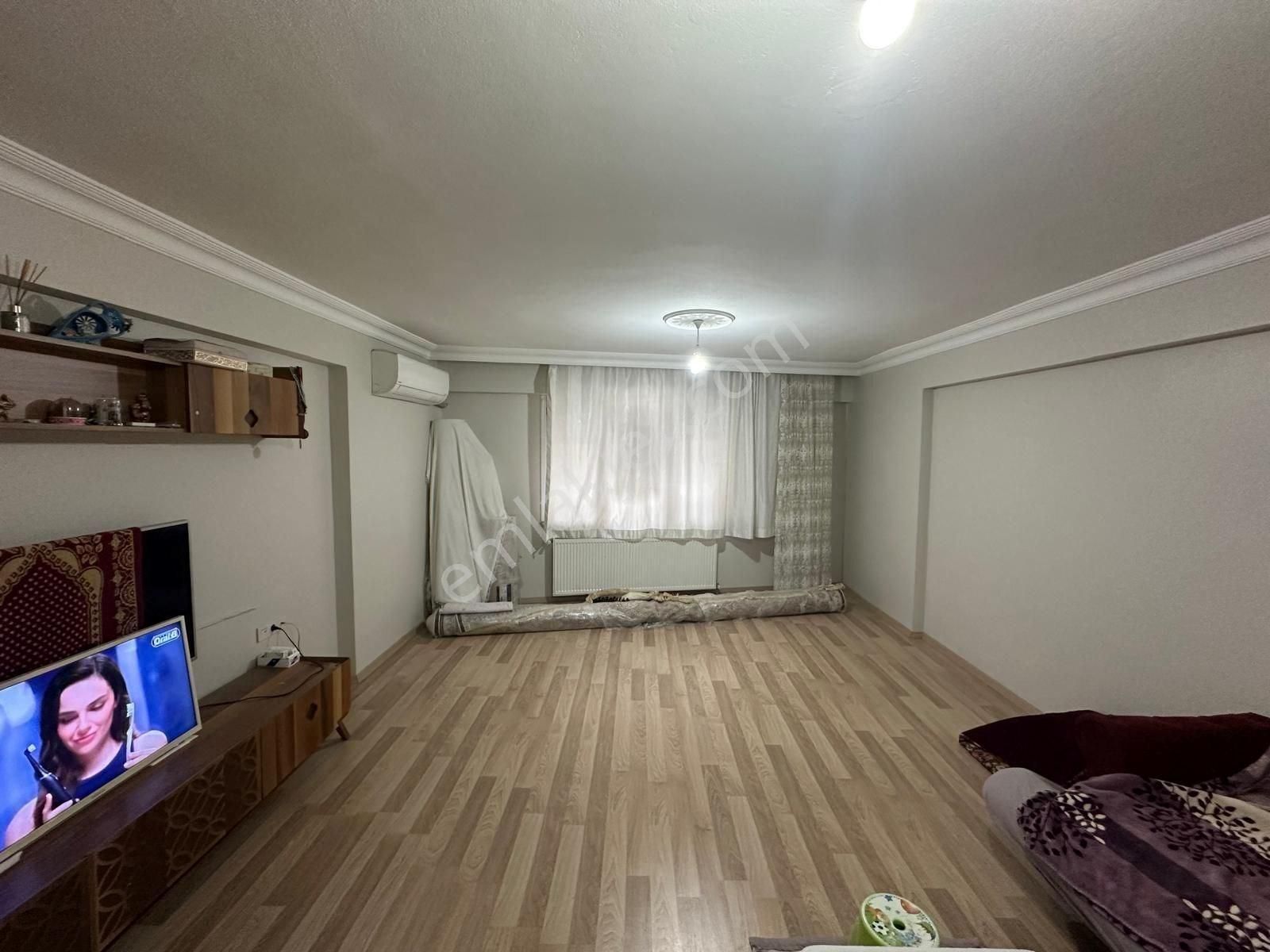 Esenyurt Saadetdere Turgut Özal Mahallesinde Toriuma ,metrobüs E Yakın Kiralık 3+1 130 M2 Daire - Görsel 18