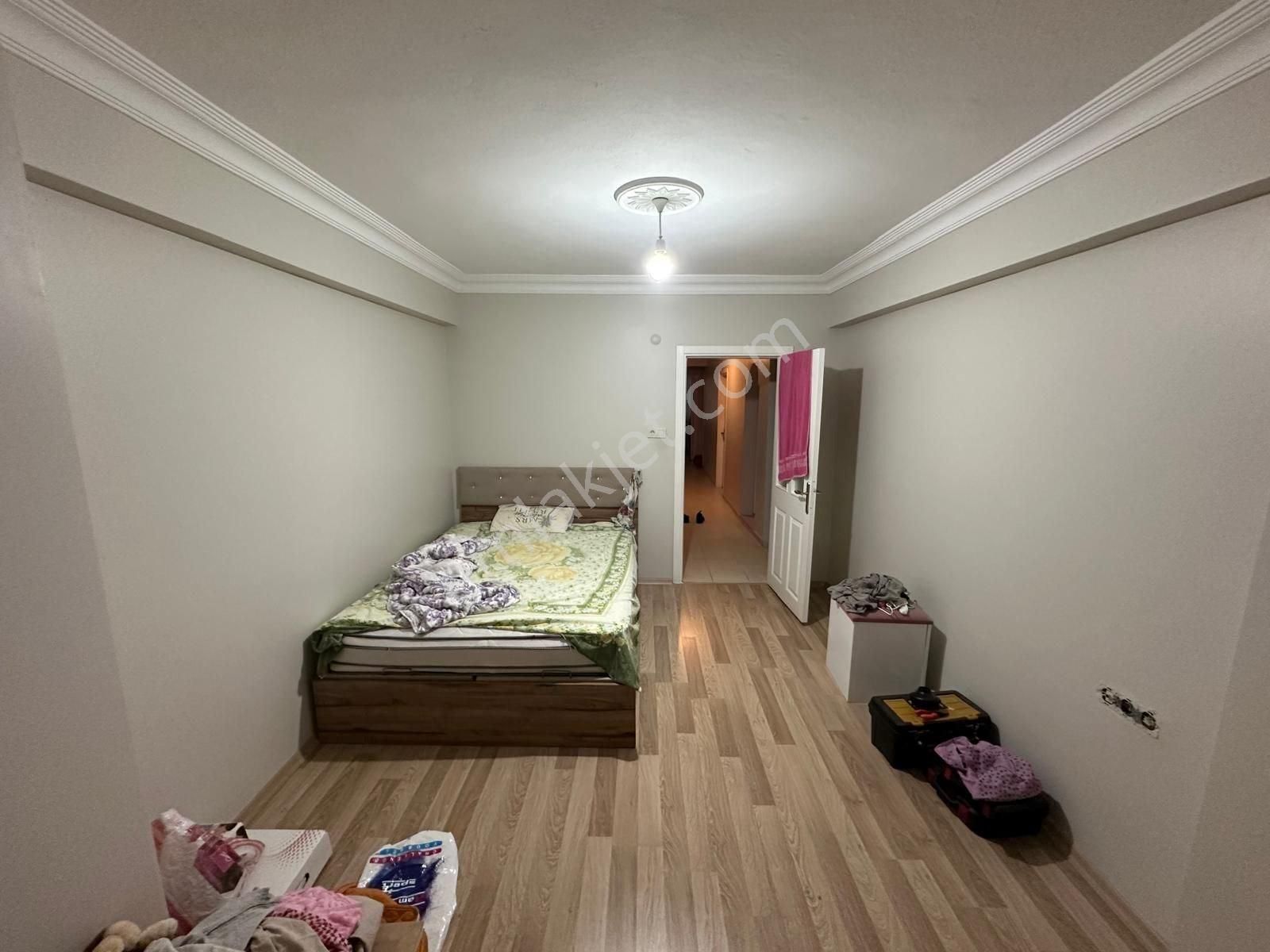 Esenyurt Saadetdere Turgut Özal Mahallesinde Toriuma ,metrobüs E Yakın Kiralık 3+1 130 M2 Daire - Görsel 35