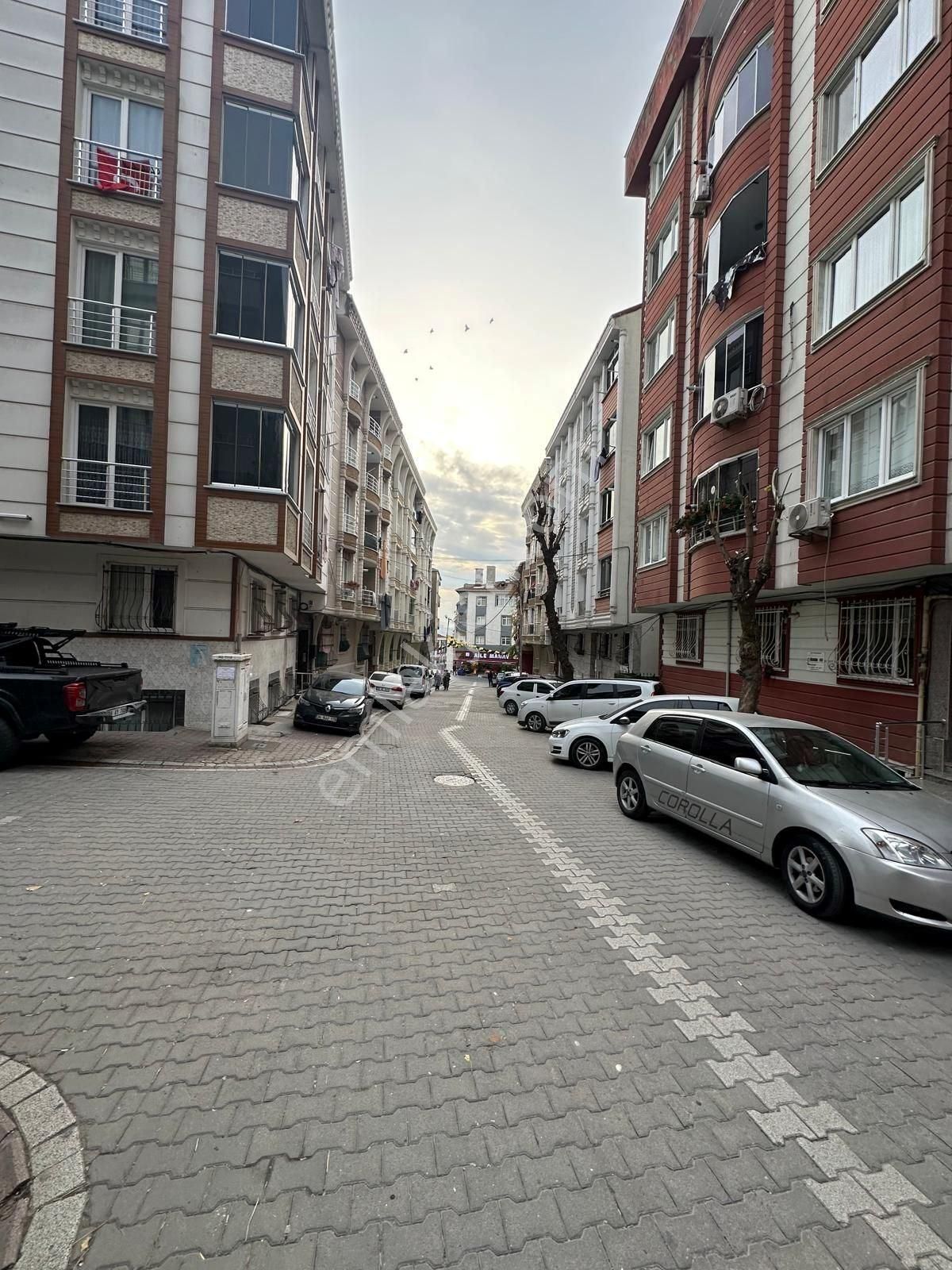 Esenyurt Saadetdere Turgut Özal Mahallesinde Toriuma ,metrobüs E Yakın Kiralık 3+1 130 M2 Daire - Görsel 7