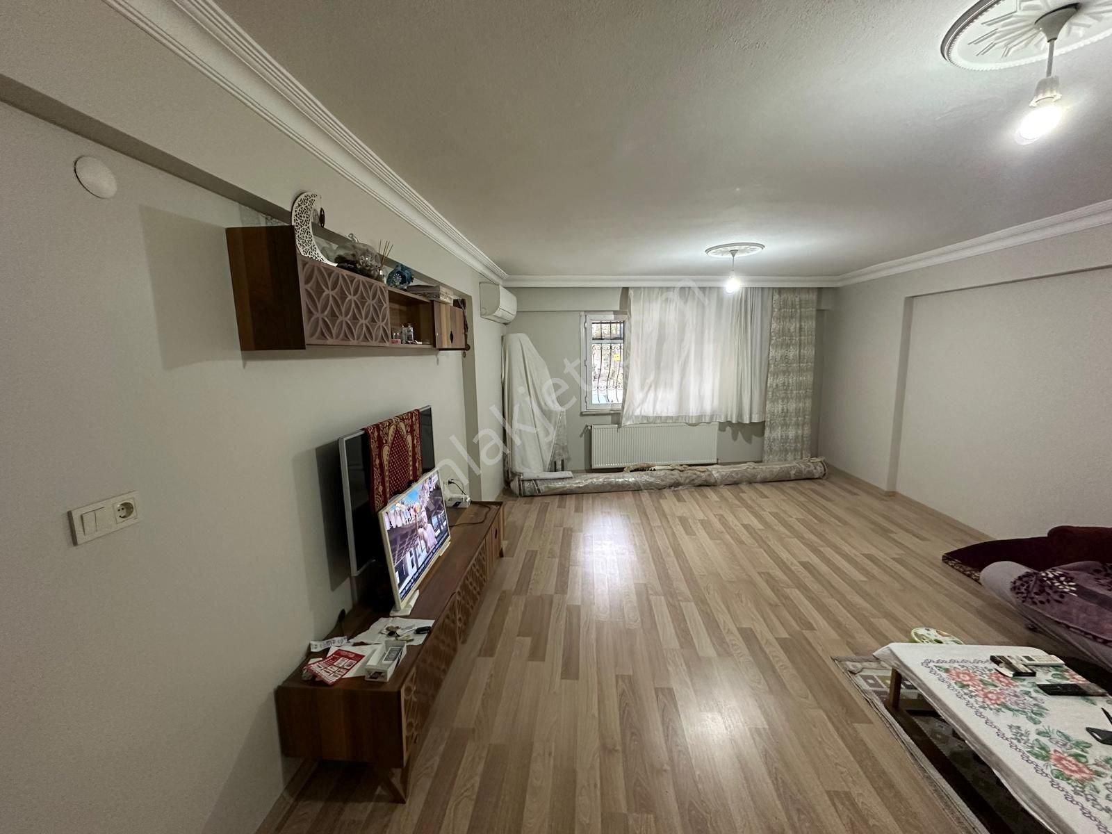 Esenyurt Saadetdere Turgut Özal Mahallesinde Toriuma ,metrobüs E Yakın Kiralık 3+1 130 M2 Daire - Görsel 14