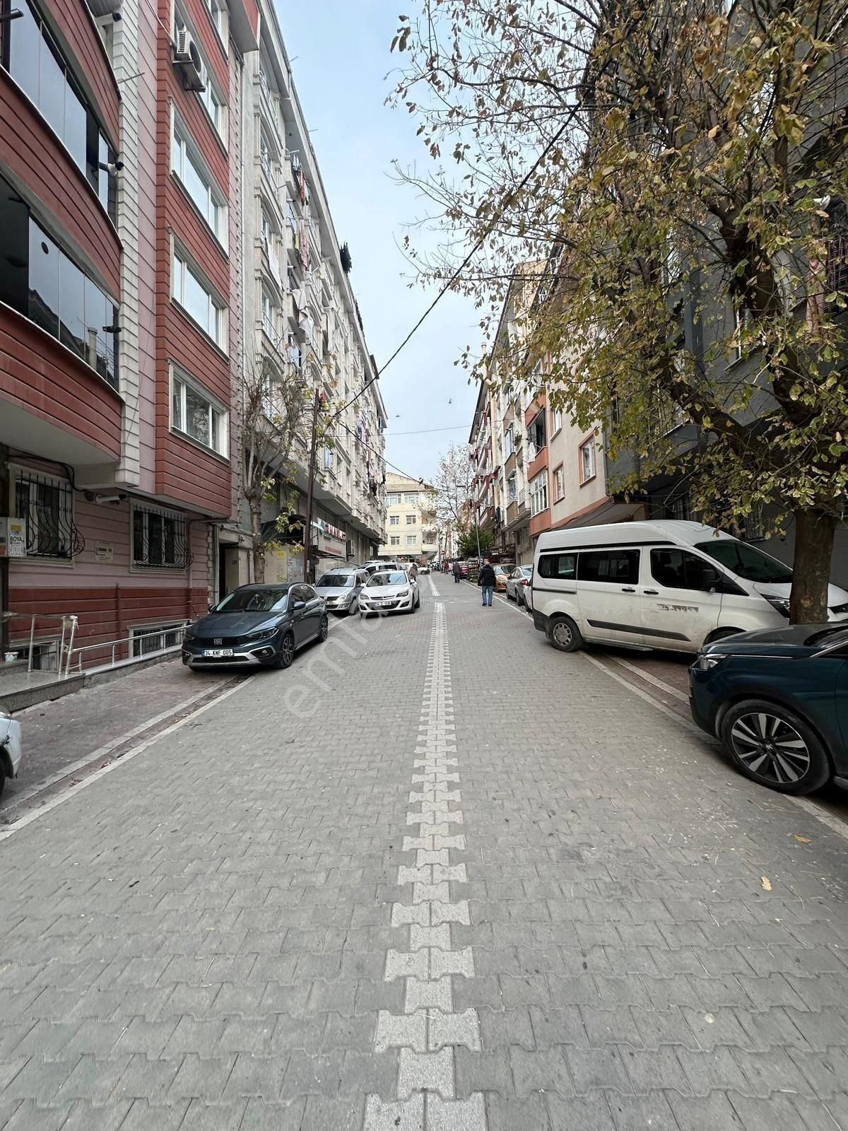 Esenyurt Saadetdere Turgut Özal Mahallesinde Toriuma ,metrobüs E Yakın Kiralık 3+1 130 M2 Daire - Görsel 6