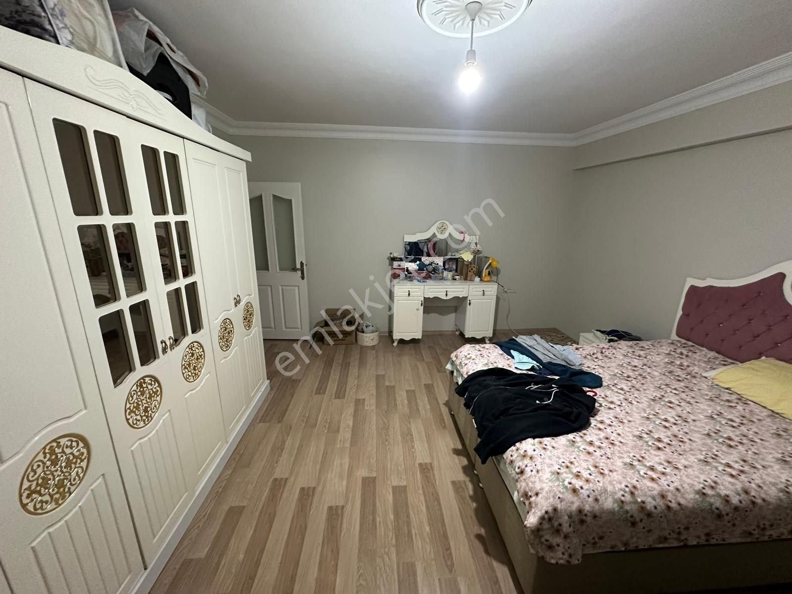 Esenyurt Saadetdere Turgut Özal Mahallesinde Toriuma ,metrobüs E Yakın Kiralık 3+1 130 M2 Daire - Görsel 32