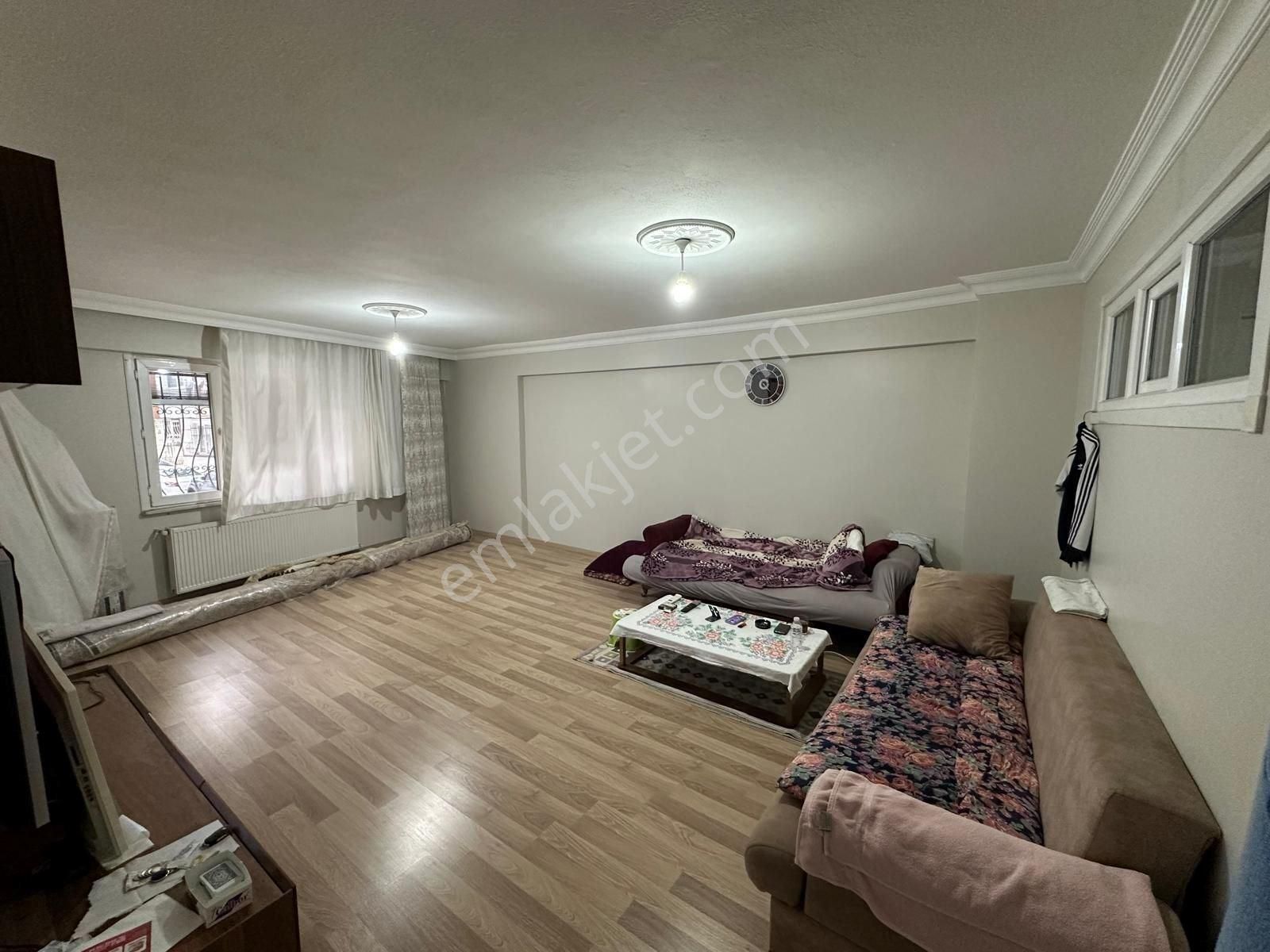 Esenyurt Saadetdere Turgut Özal Mahallesinde Toriuma ,metrobüs E Yakın Kiralık 3+1 130 M2 Daire - Görsel 8
